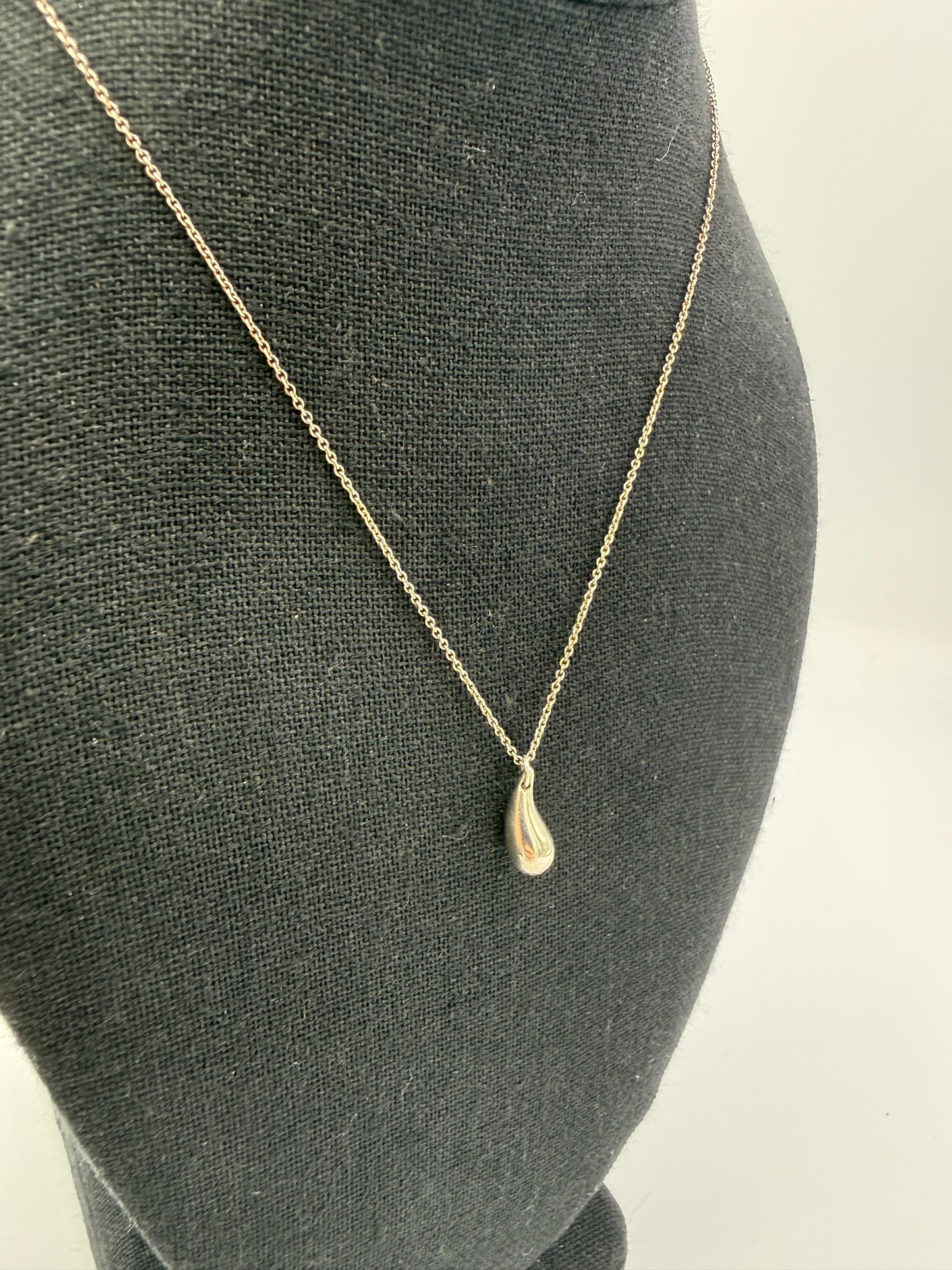 Tiffany & Co. Elsa Peretti Teardrop Pendant Necklace