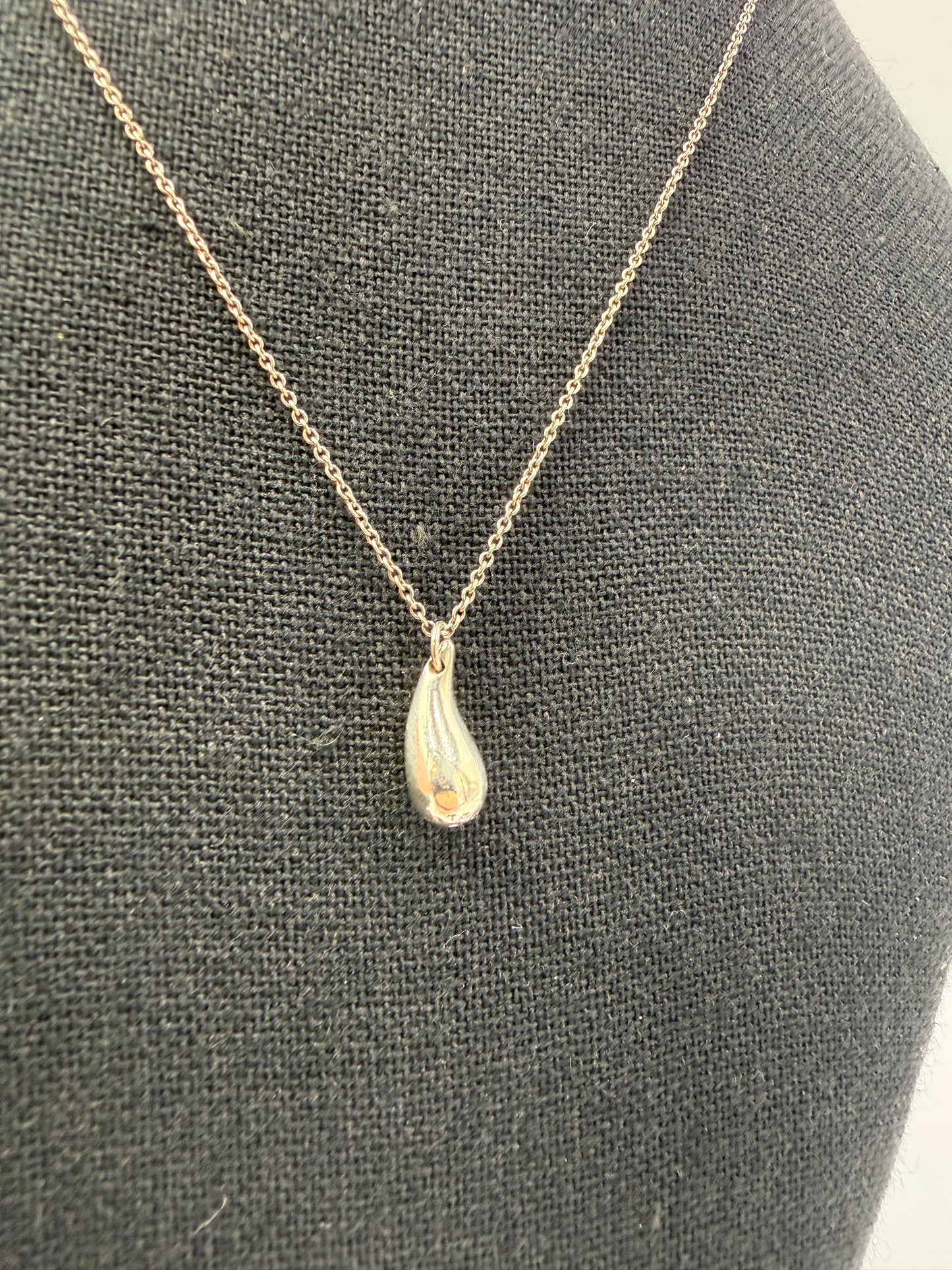 Tiffany & Co. Elsa Peretti Teardrop Pendant Necklace