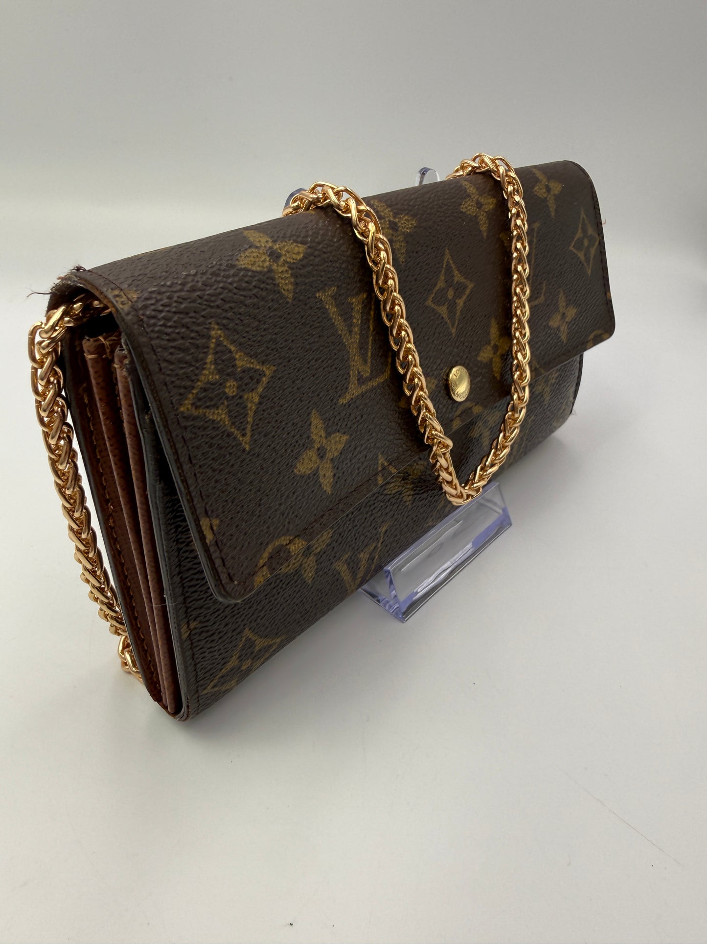Louis Vuitton Monogram Sarah Wallet with Unbranded Chain MI0096