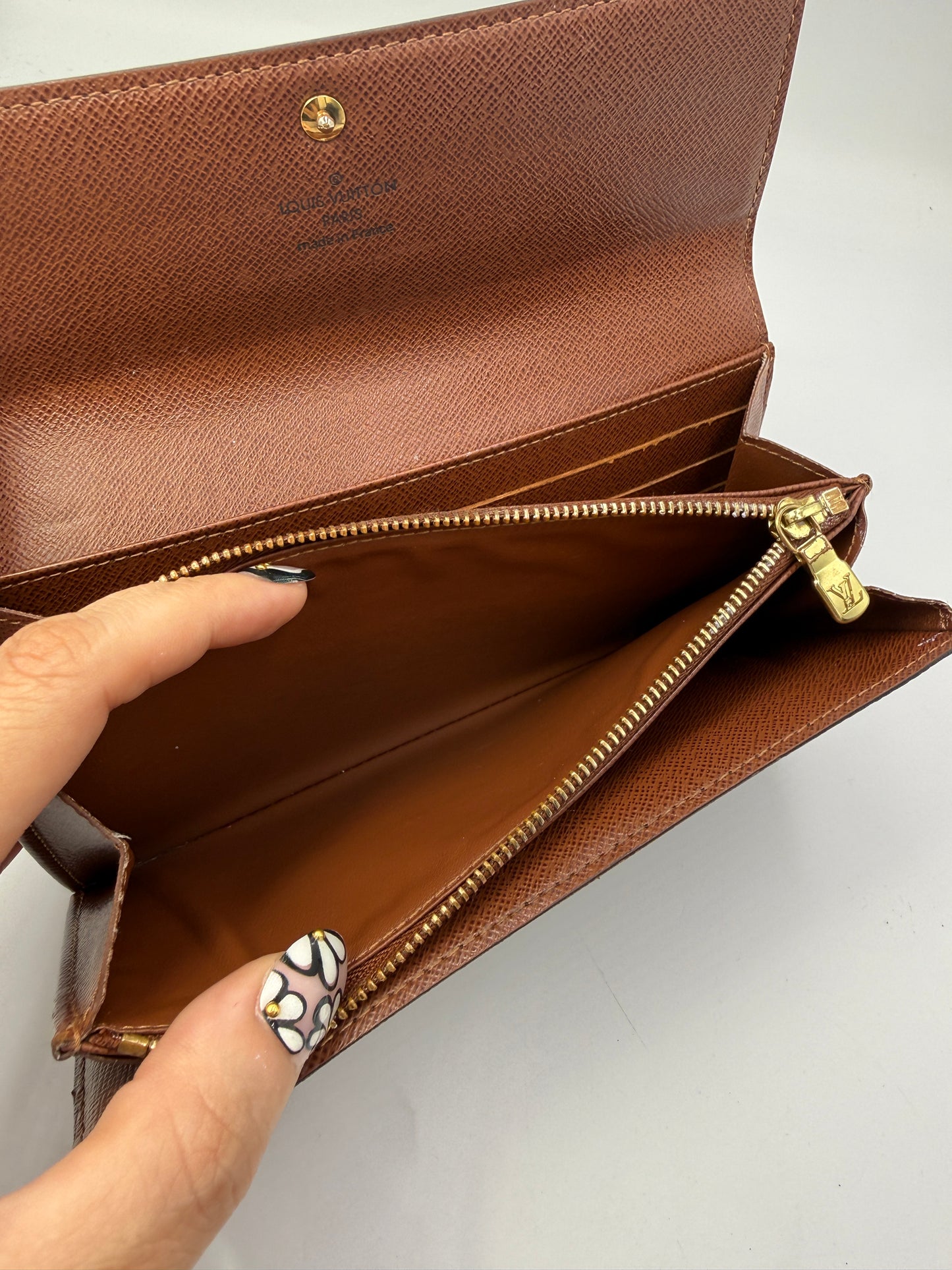 Louis Vuitton Monogram Sarah Wallet with Unbranded Chain MI0096