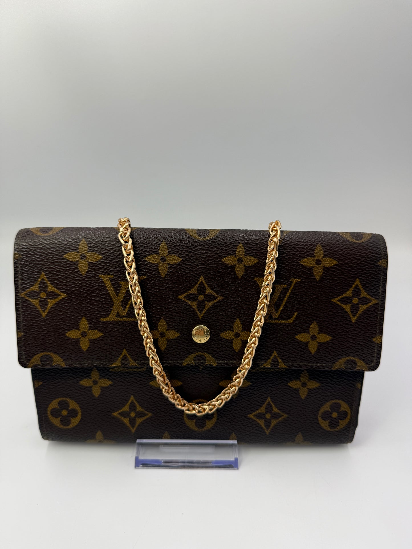 Louis Vuitton Monogram Passport Wallet with Unbranded Chain AN0971