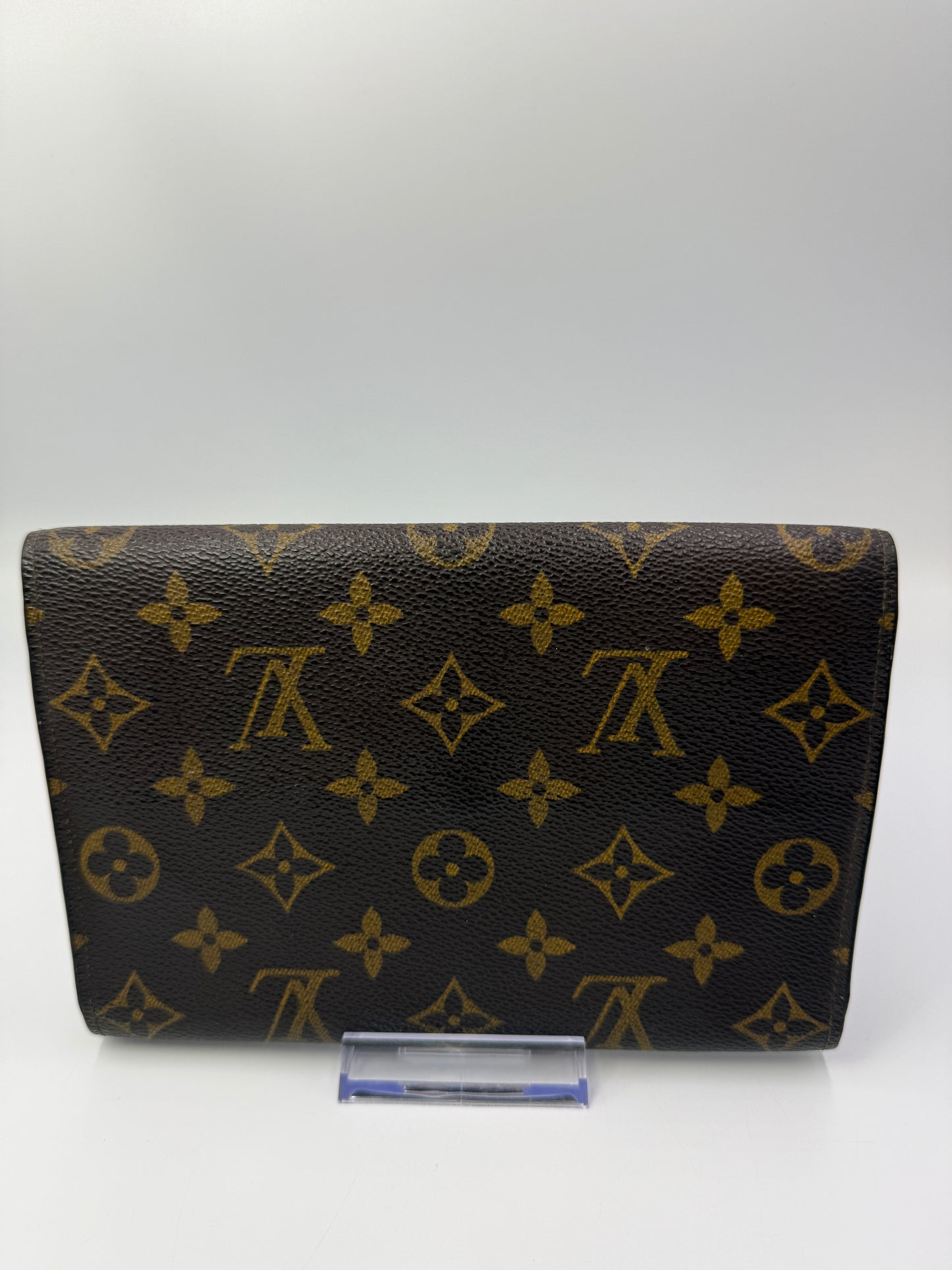 Louis Vuitton Monogram Passport Wallet with Unbranded Chain AN0971