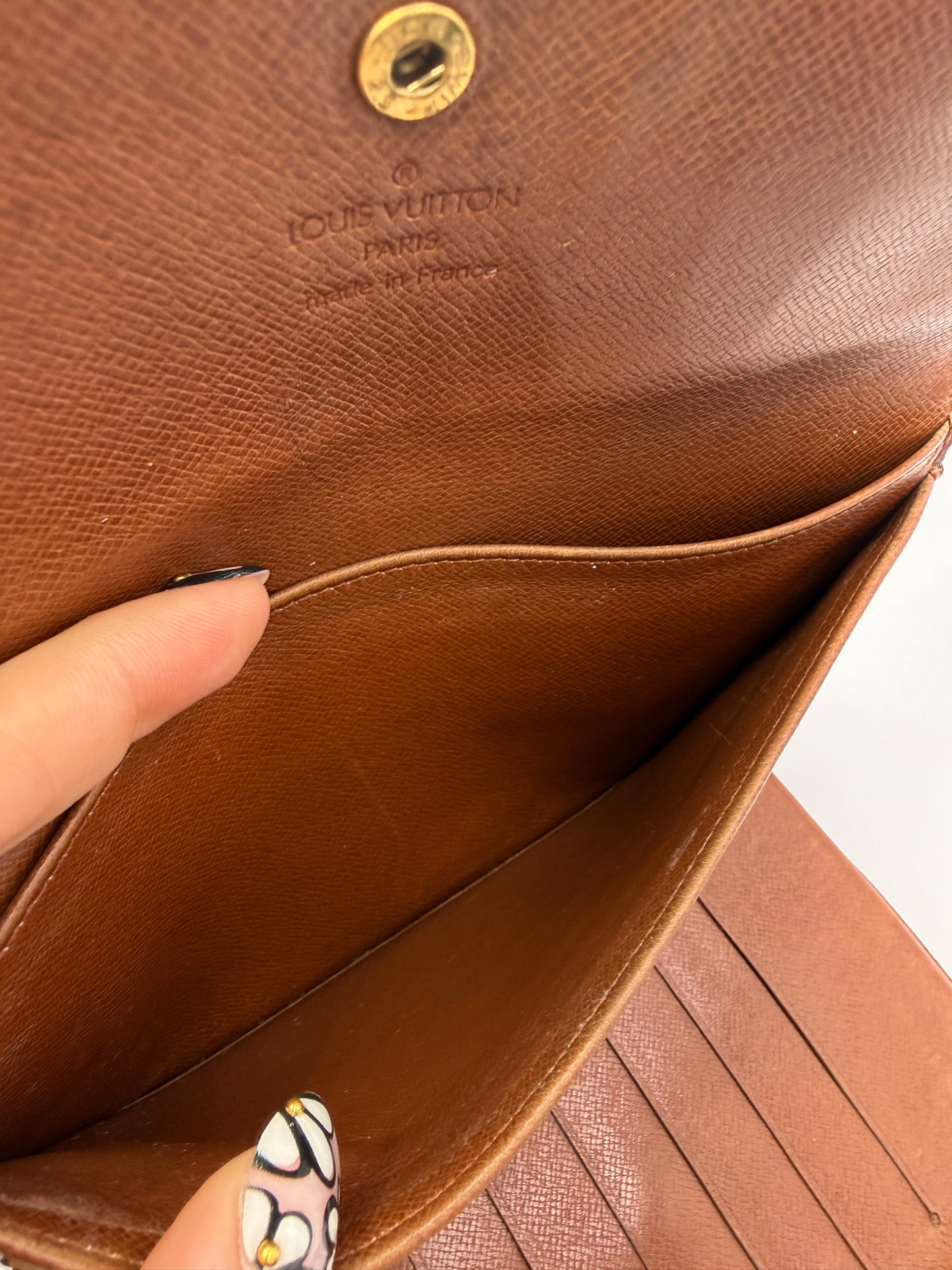 Louis Vuitton Monogram Passport Wallet with Unbranded Chain AN0971