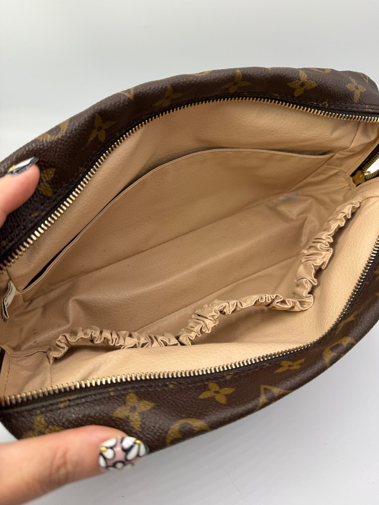 Louis Vuitton Monogram Coated Canvas Toiletry 28 cm 881TH