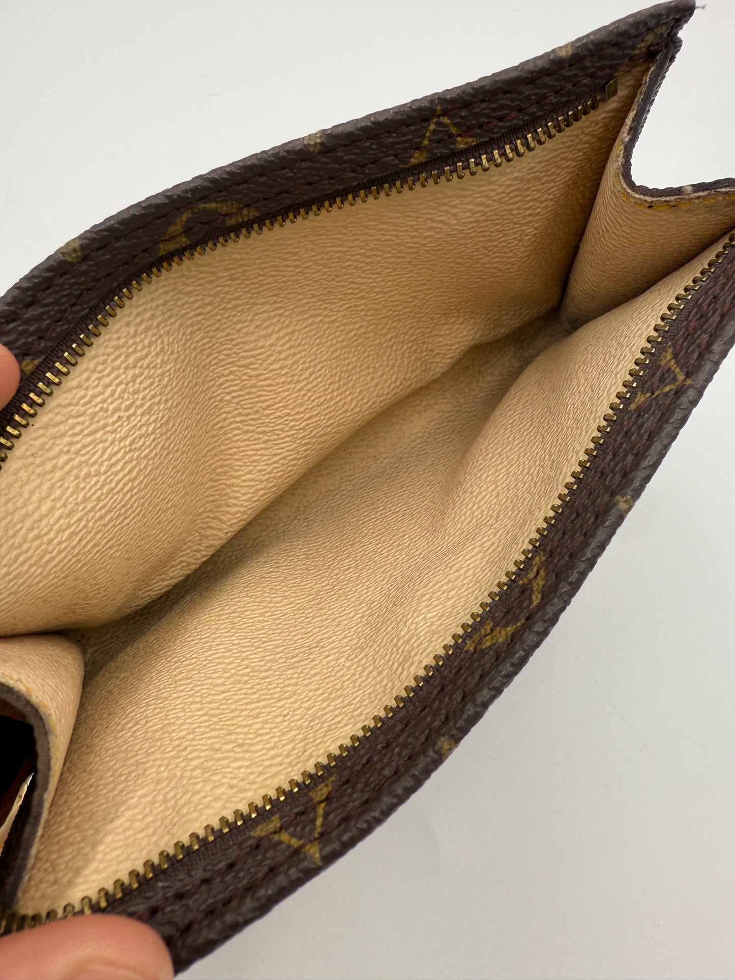 Louis Vuitton Monogram Coated Canvas Toiletry 15 cm