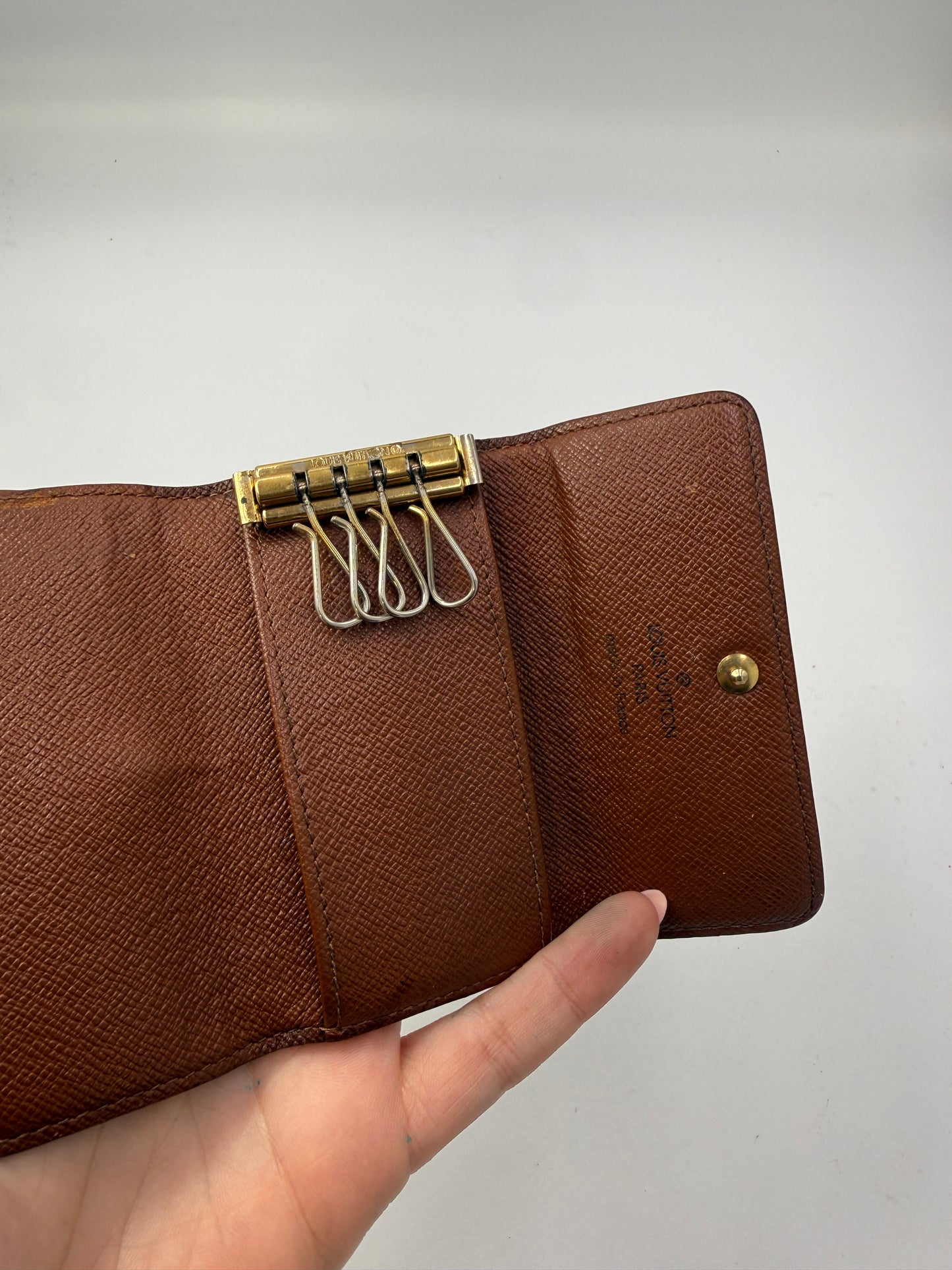 Louis Vuitton Monogram Coated Canvas 4 Key Holder FL0054