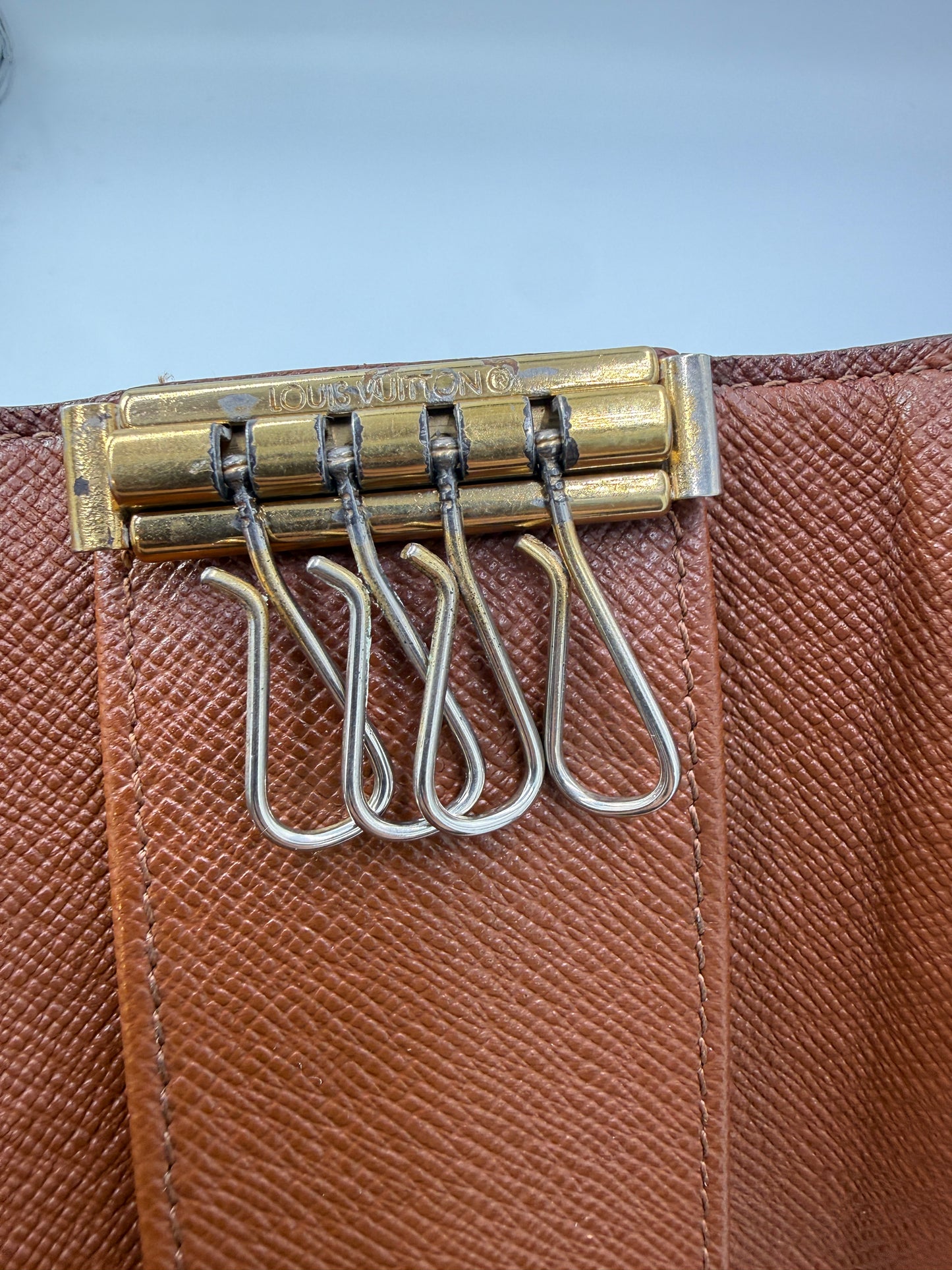 Louis Vuitton Monogram Coated Canvas 4 Key Holder FL0054