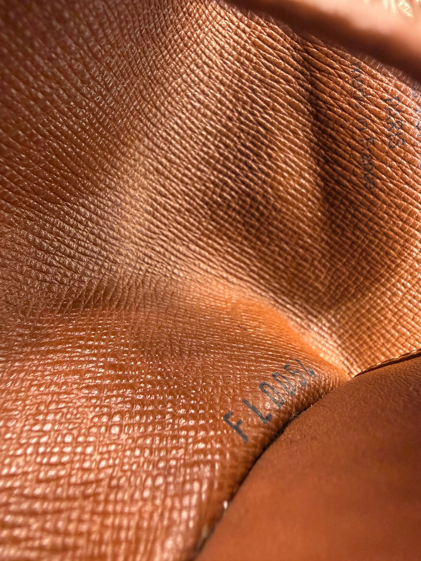 Louis Vuitton Monogram Coated Canvas 4 Key Holder FL0054