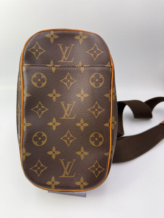 Louis Vuitton Monogram  Waist or Crossbody Bag CA1013