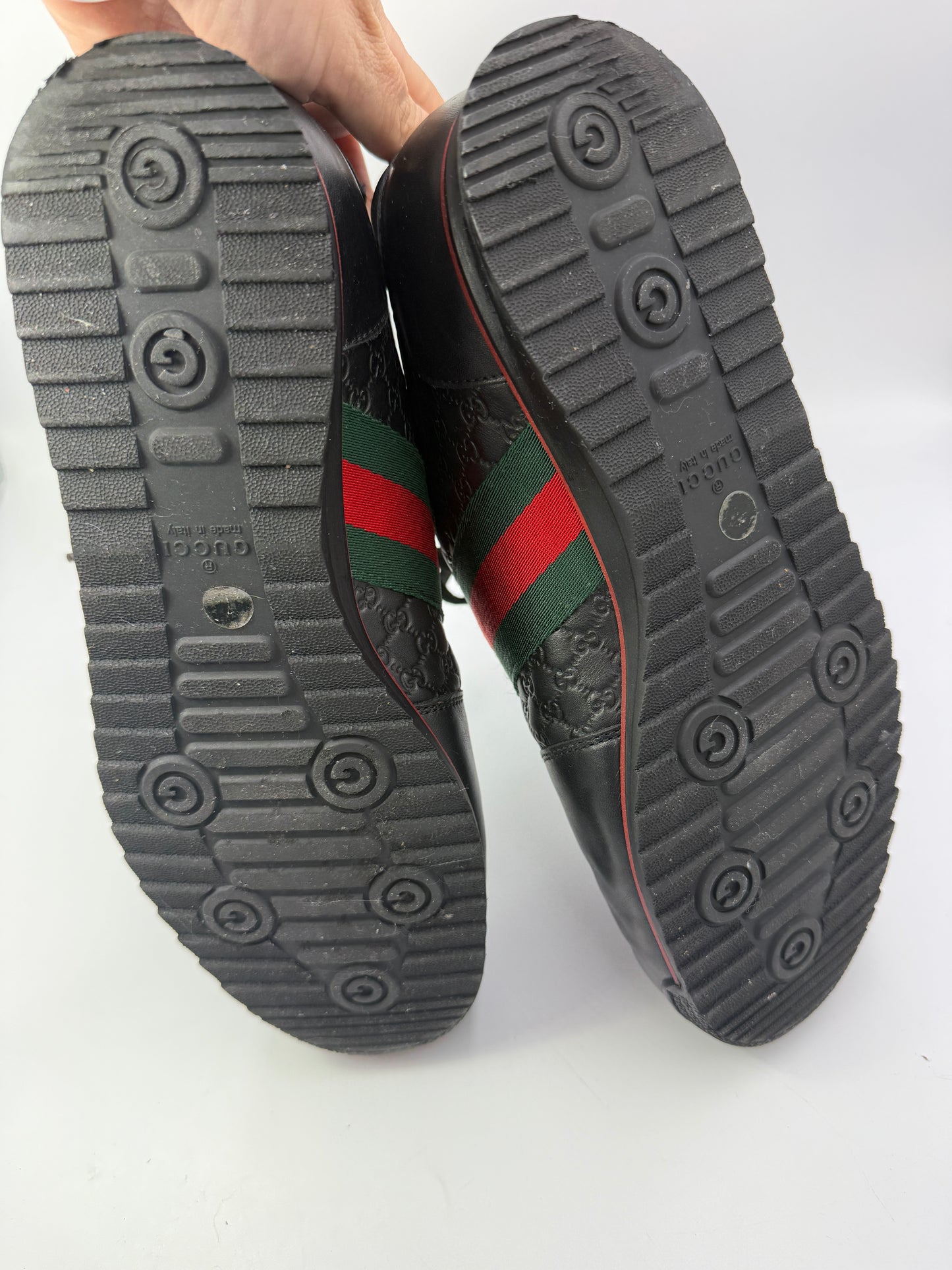 Gucci Men’s Guccissma Supreme Leather Sneakers Size 7