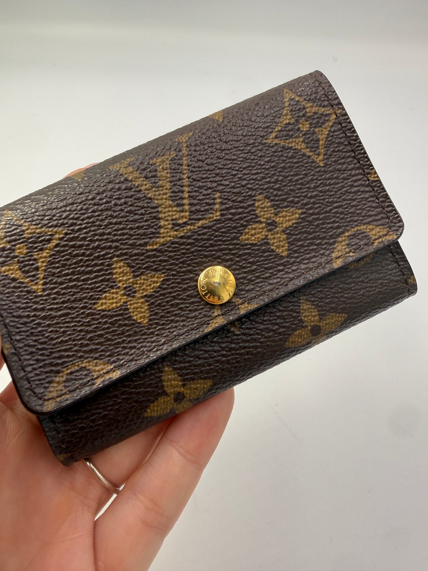 Louis Vuitton Monogram Coated Canvas 6 Key Holder CT5114
