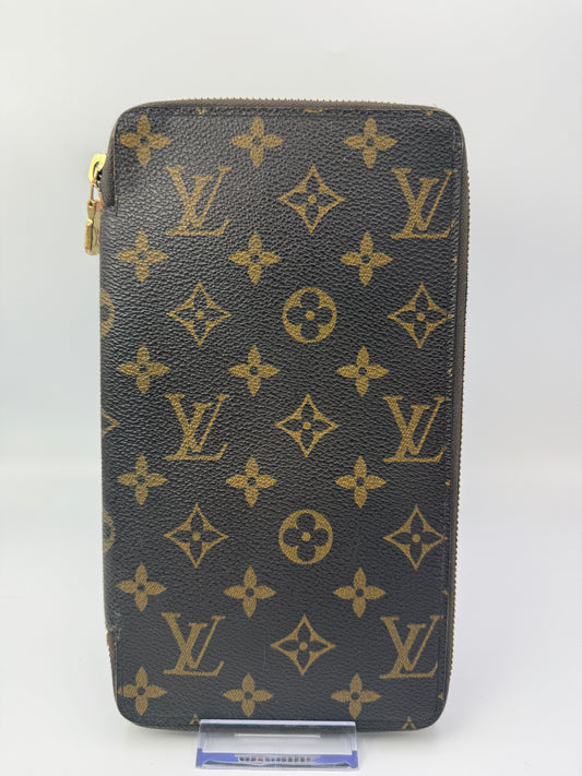 Louis Vuitton Monogram Coated Canvas Large Zippy Organizer Wallet MI0935