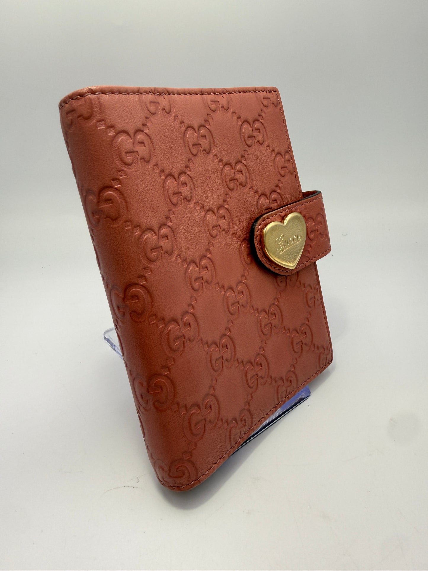 Gucci Guccissima Rose Pink Agenda Cover PM or Passport Holder with Heart Snap