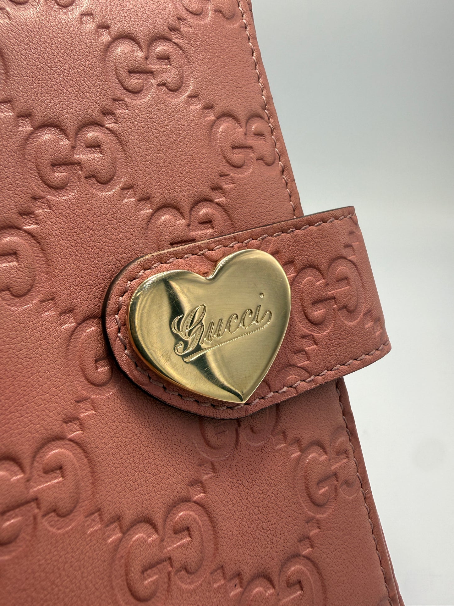 Gucci Guccissima Rose Pink Agenda Cover PM or Passport Holder with Heart Snap