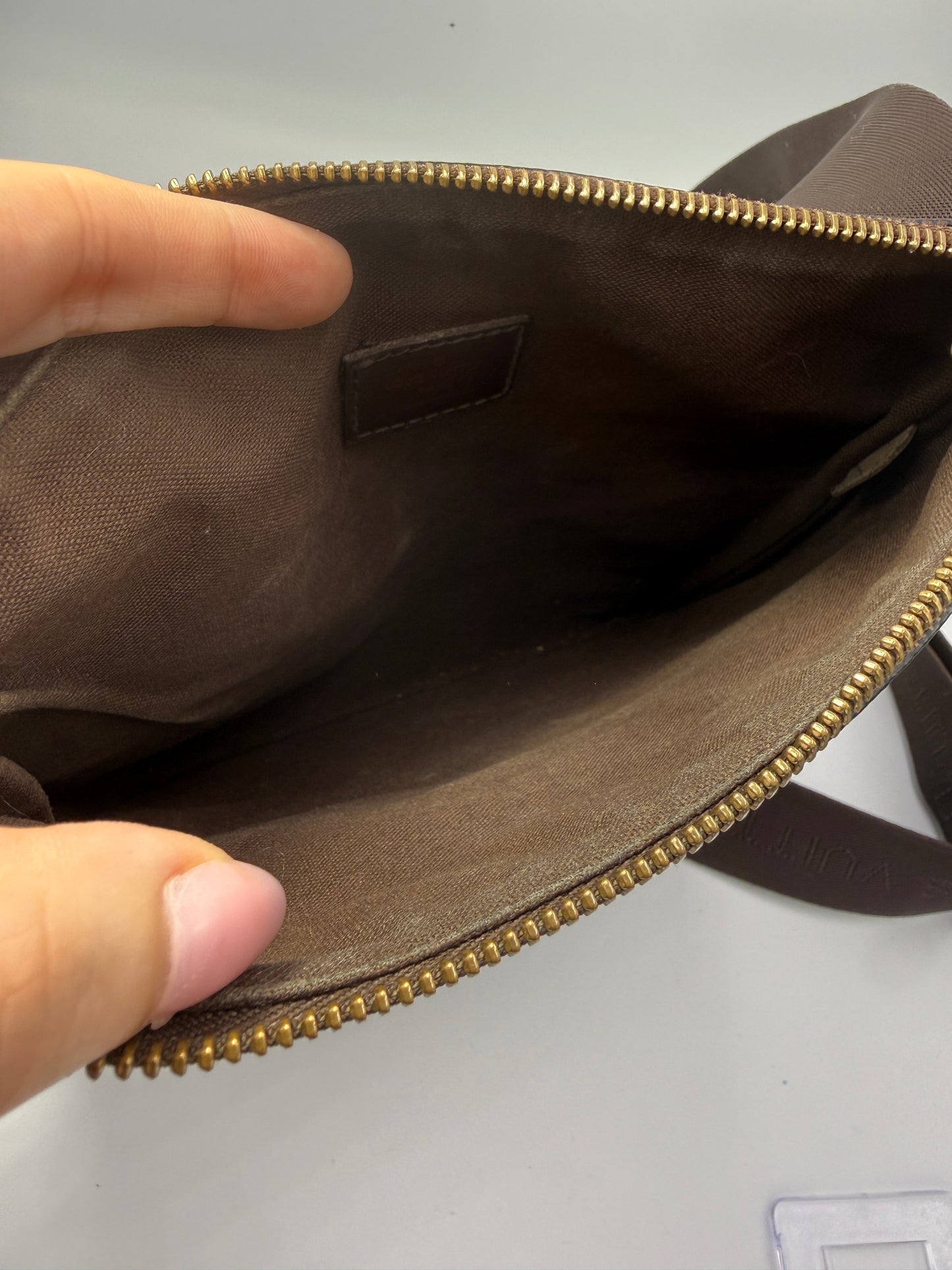 Louis Vuitton Damier Ebene Unisex Bastille PM Messenger Bag FL0046