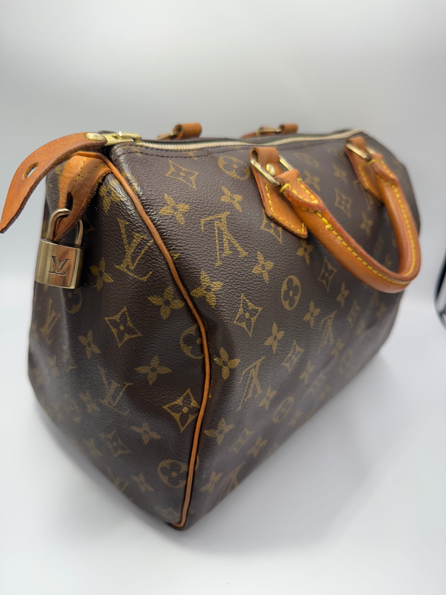 Louis Vuitton Monogram Coated Canvas Speedy 30 cm TH0042