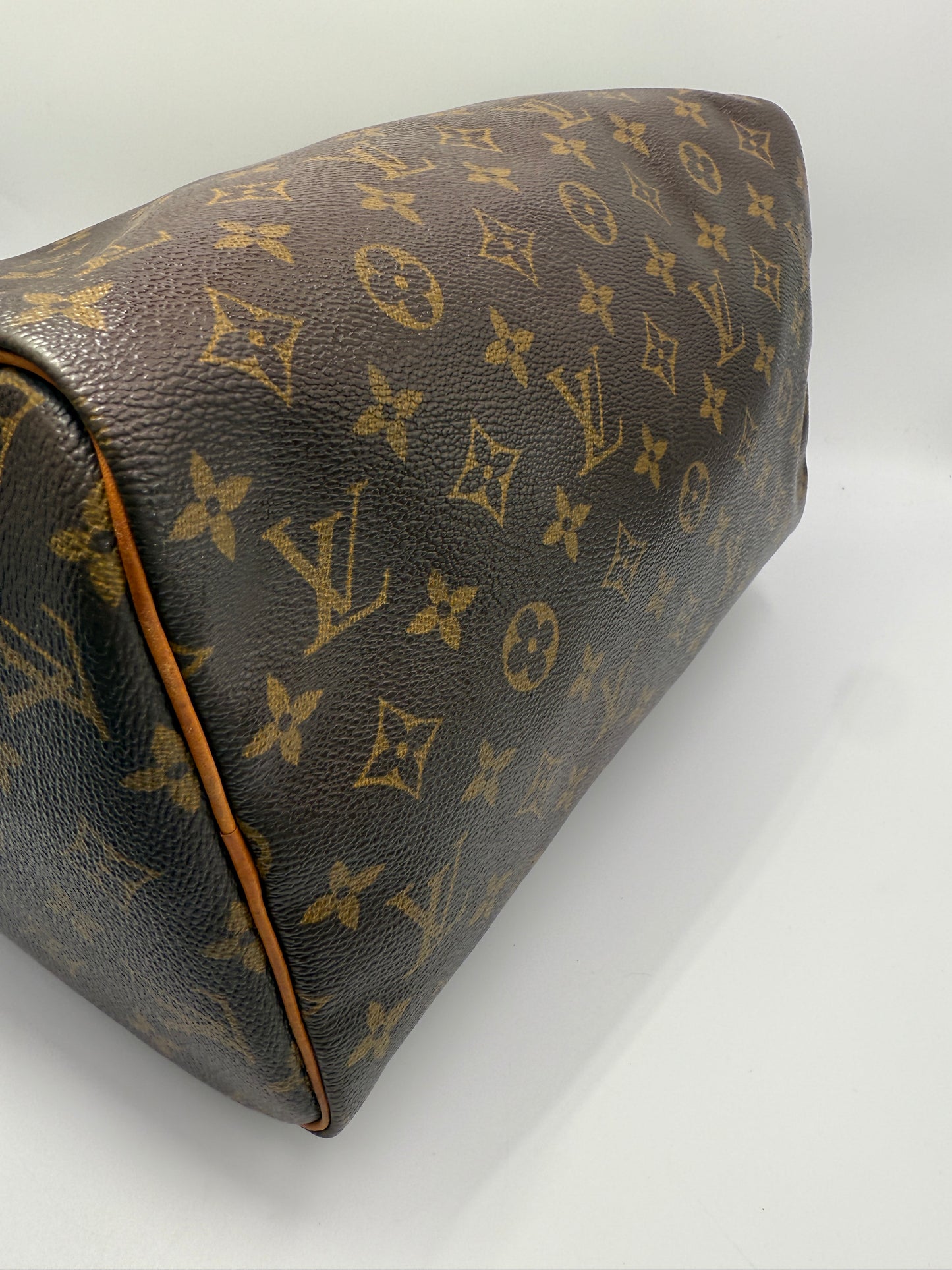 Louis Vuitton Monogram Coated Canvas Speedy 30 cm TH0042