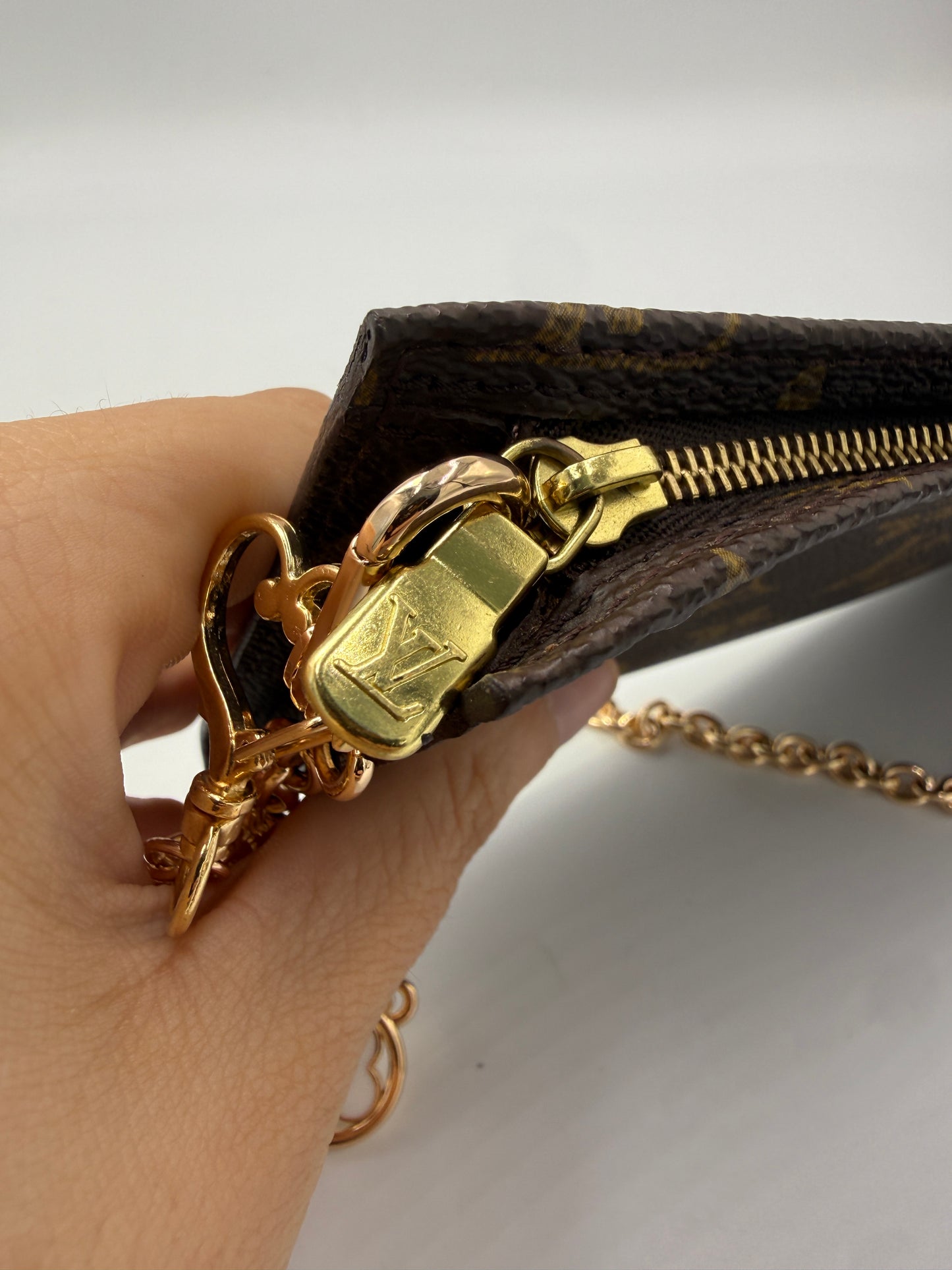 Louis Vuitton Toiletry 19 with Unbranded Crossbody Chain and Charm FL1001