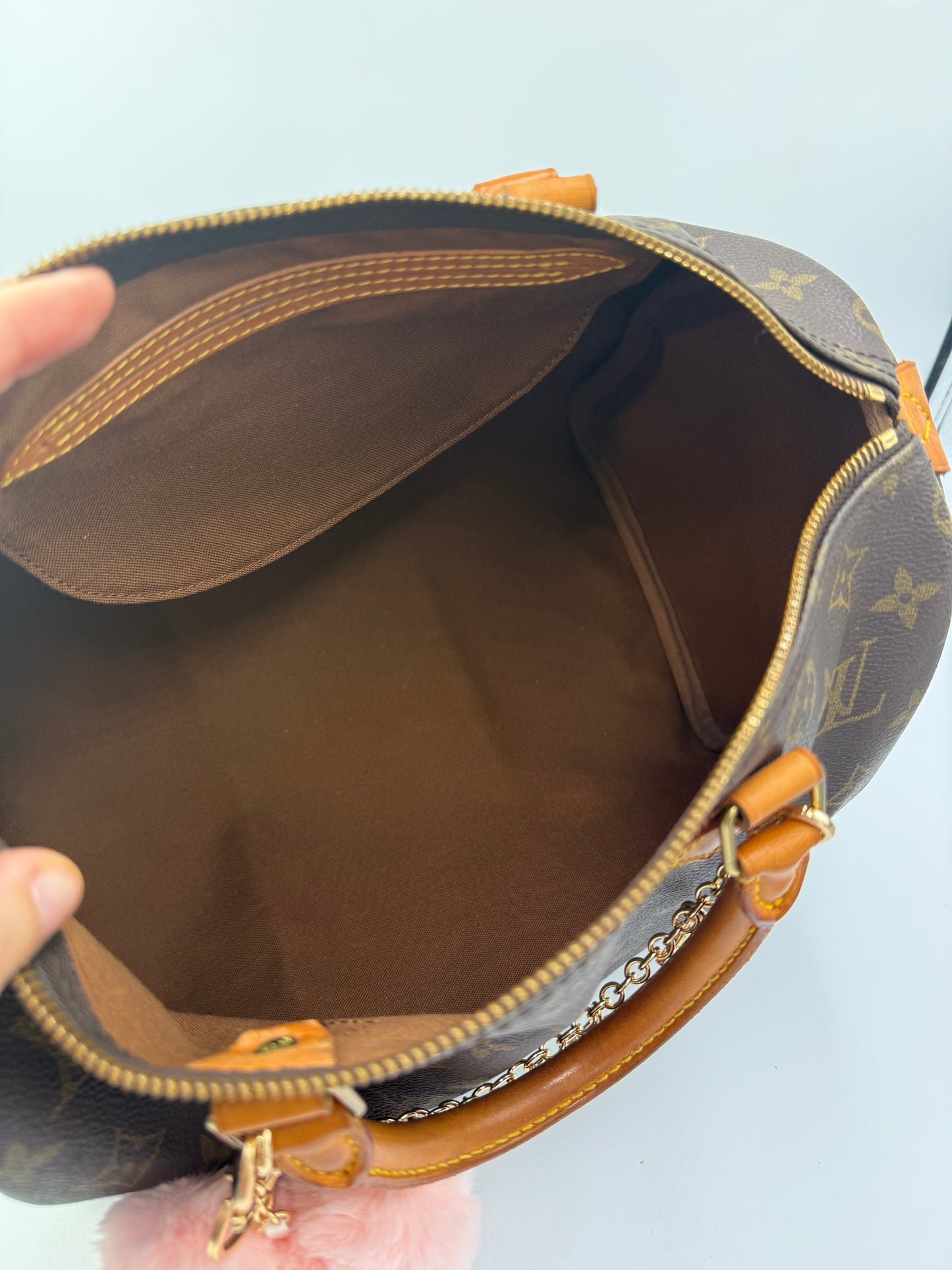 Louis Vuitton Monogram Speedy 30 with Unbranded Charm VI0972