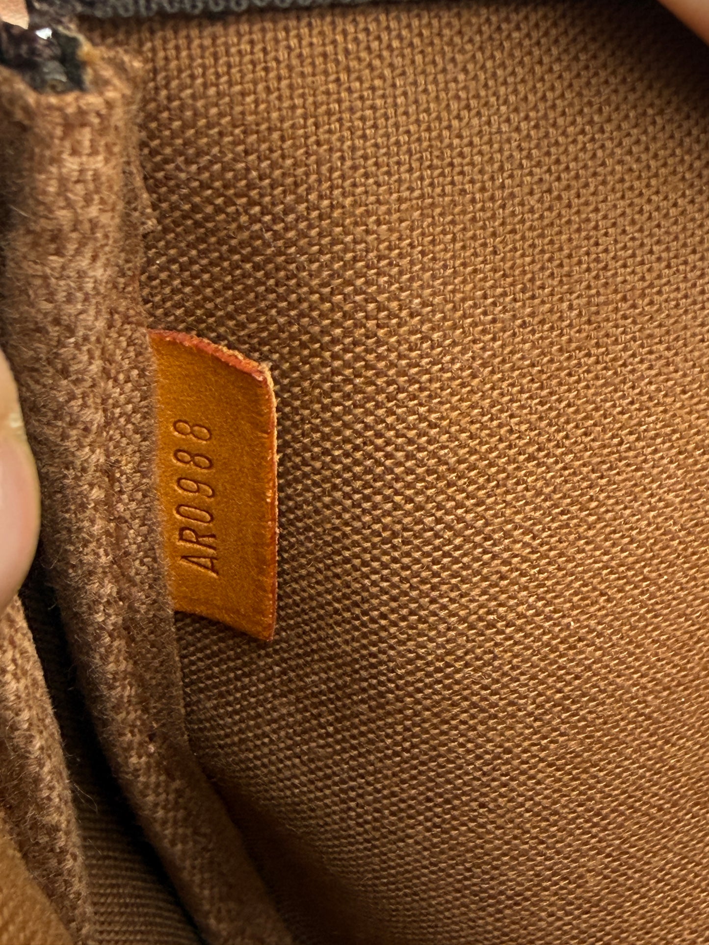 Louis Vuitton Monogram Pochette Accessories GM AR0988