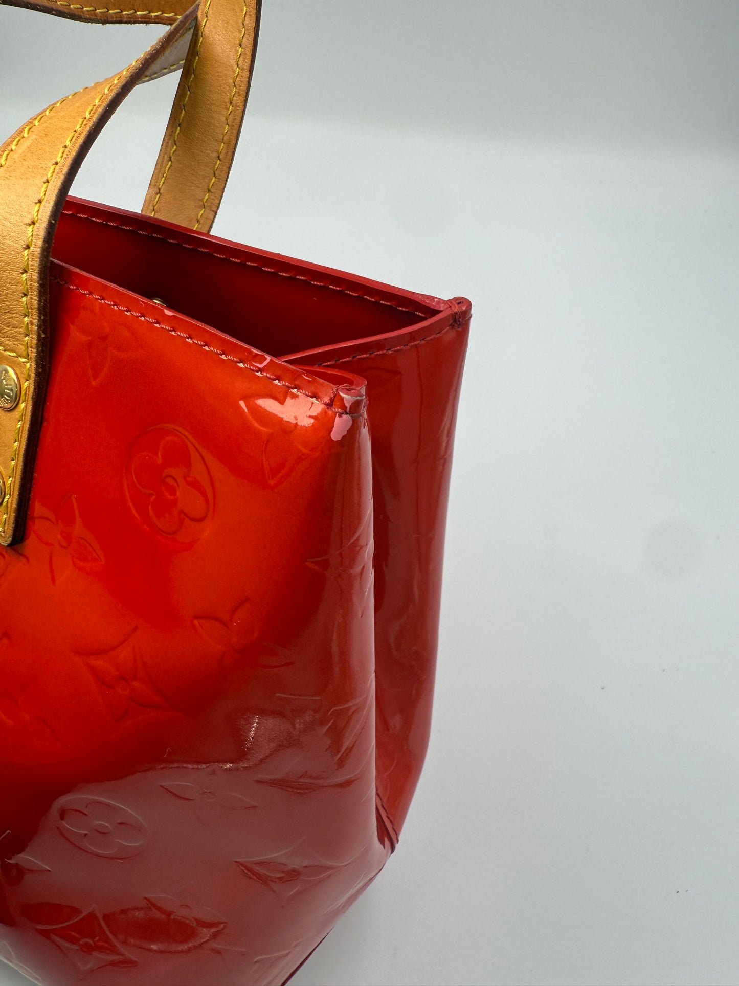Louis Vuitton Tomato Red Vernis Reade PM TH1004