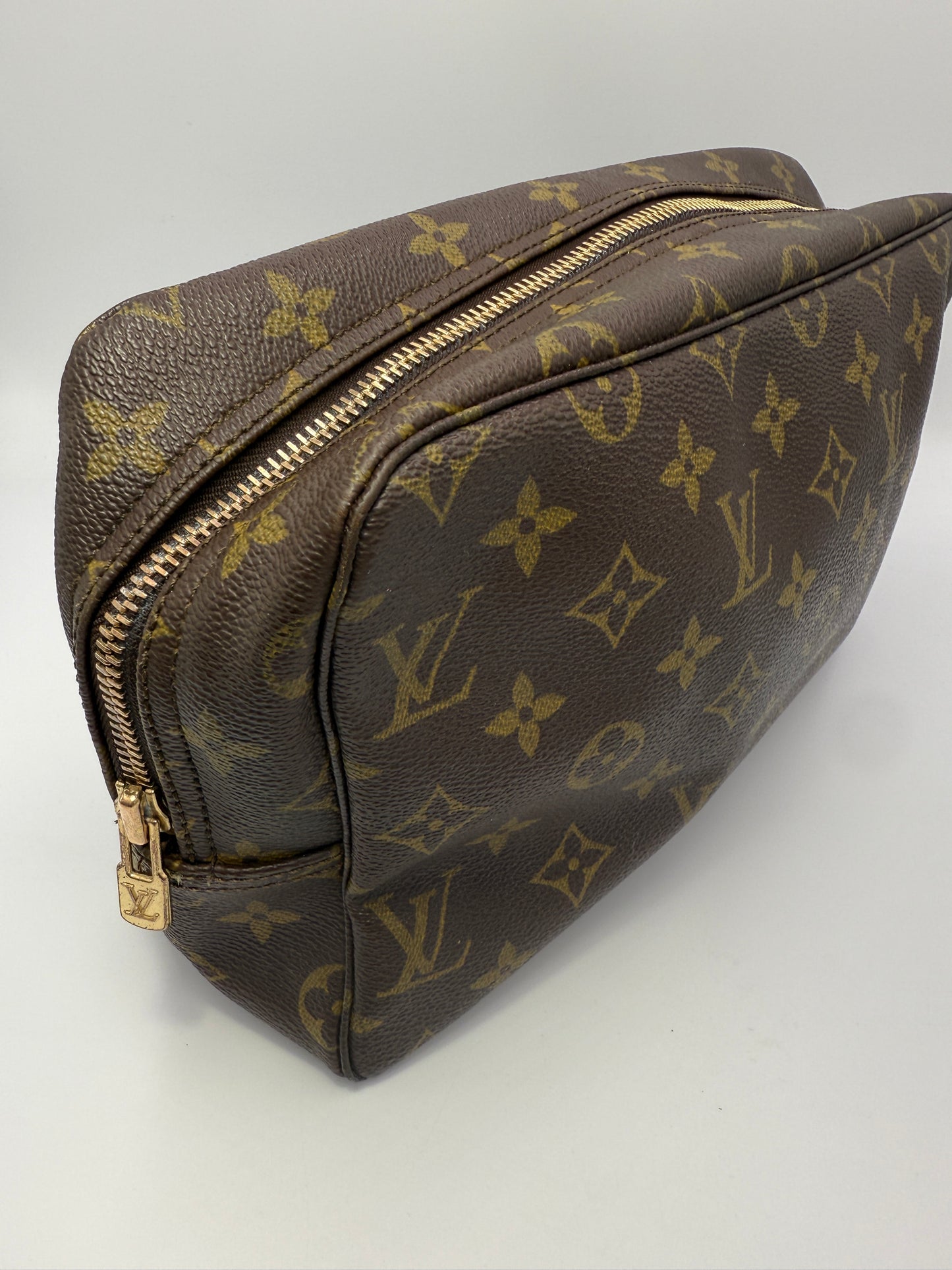 Louis Vuitton Monogram Coated Canvas Toiletry 28 cm