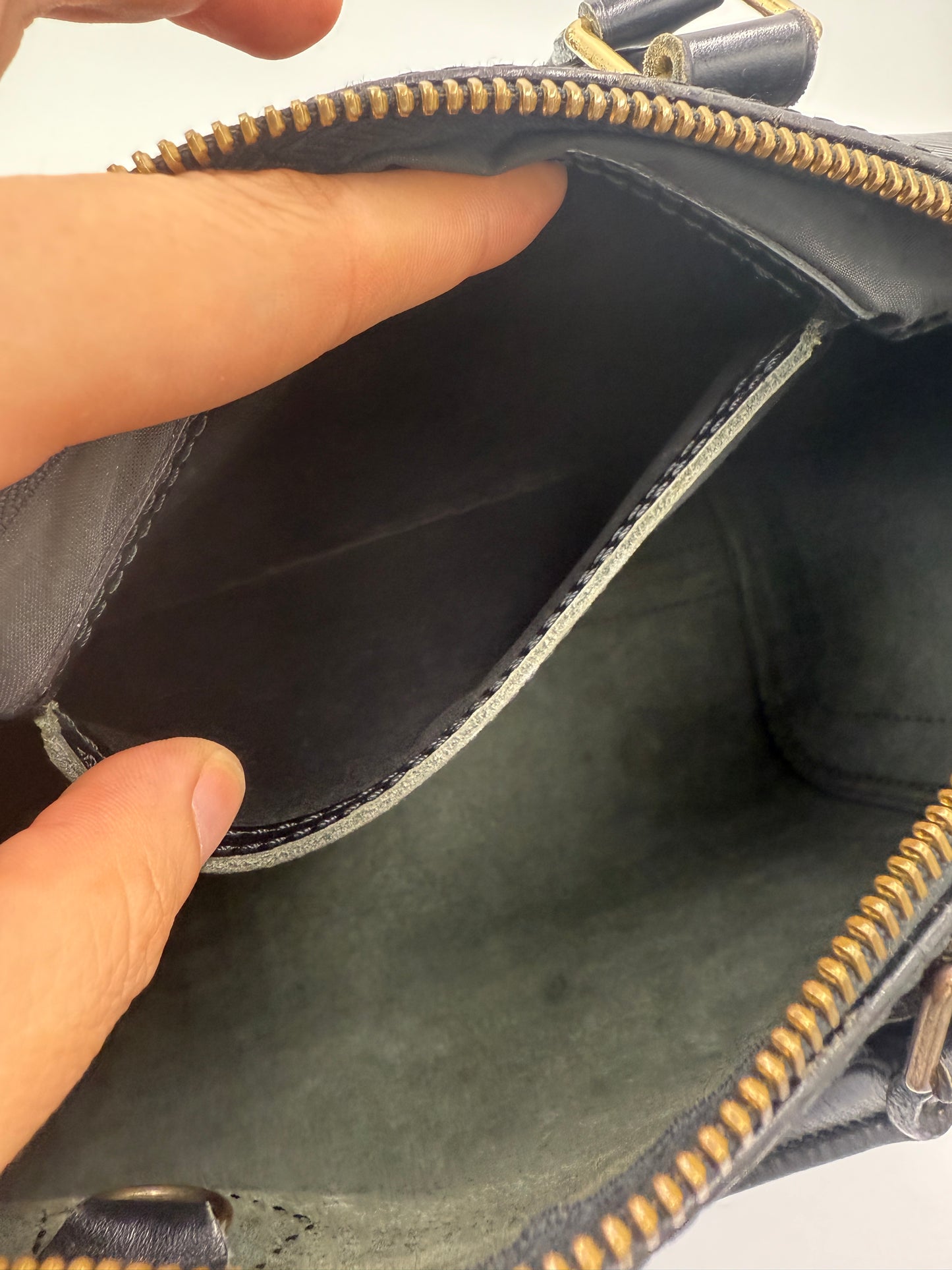 Louis Vuitton Speedy 25 Black Epi Leather SP0035