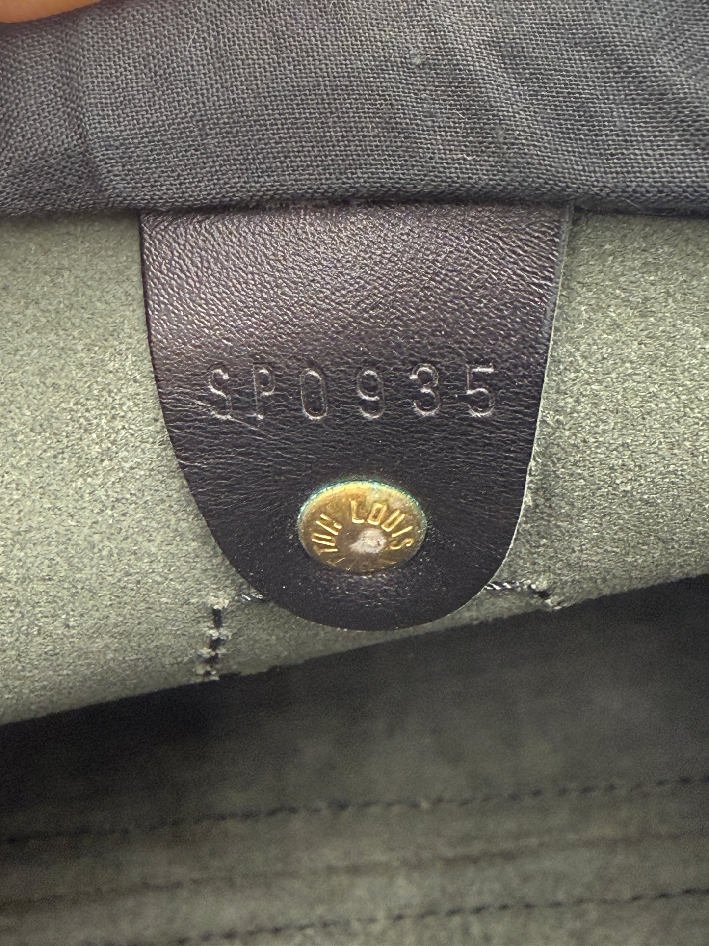 Louis Vuitton Speedy 25 Black Epi Leather SP0035