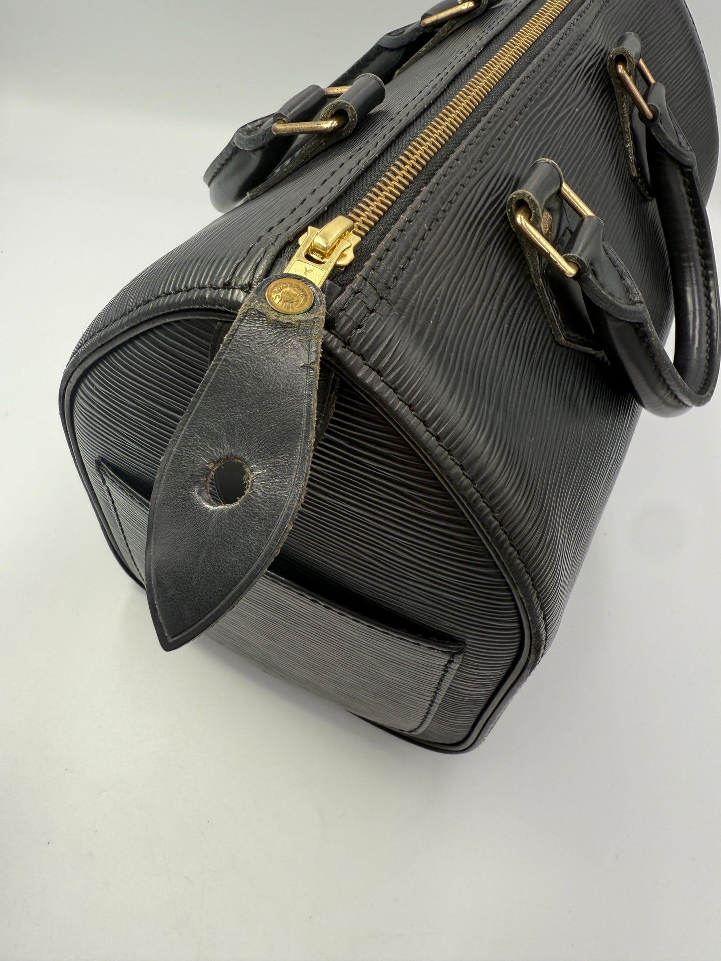 Louis Vuitton Speedy 25 Black Epi Leather SP0035