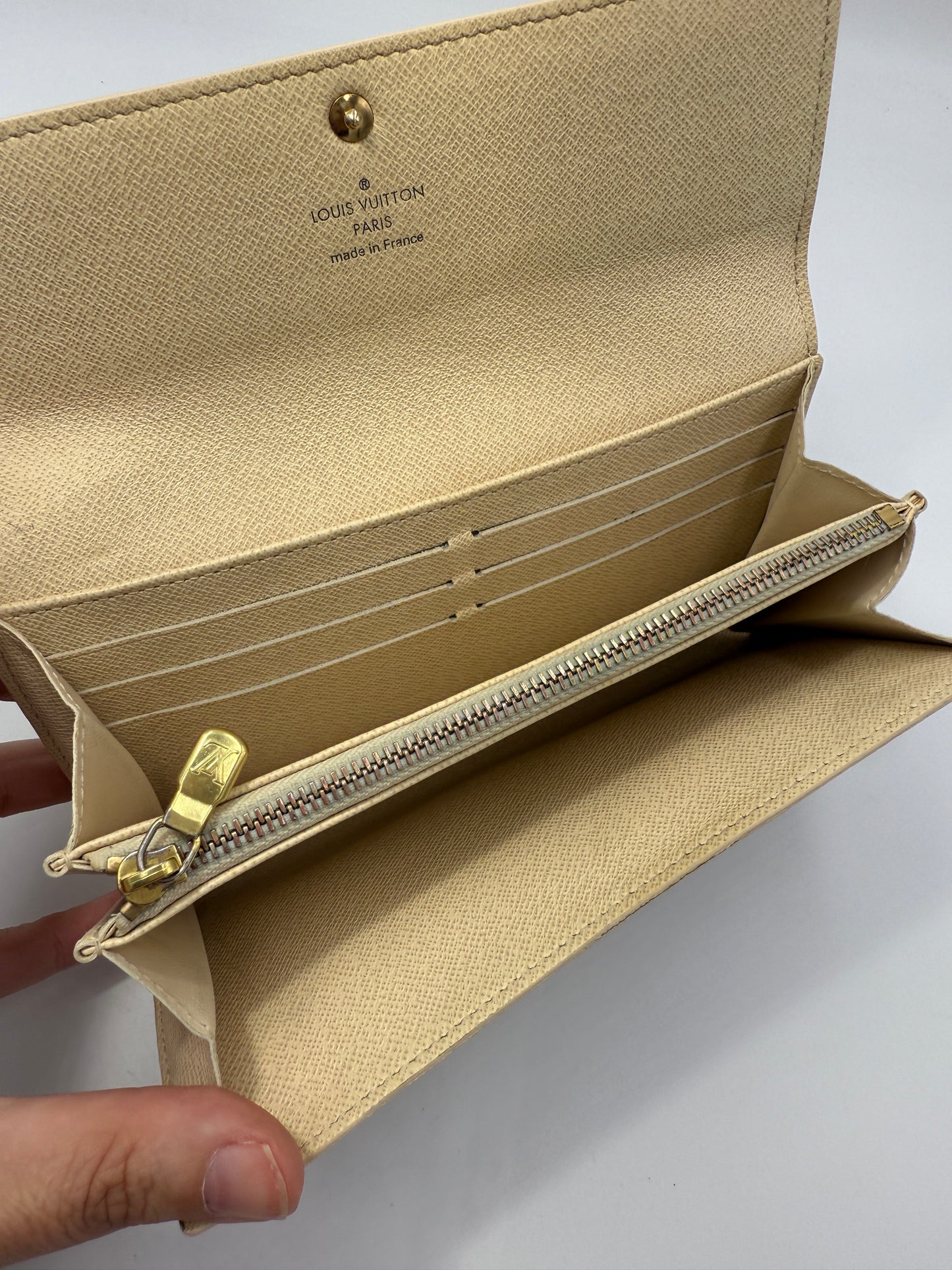 Louis Vuitton Damier Azur Sarah Wallet TH0068