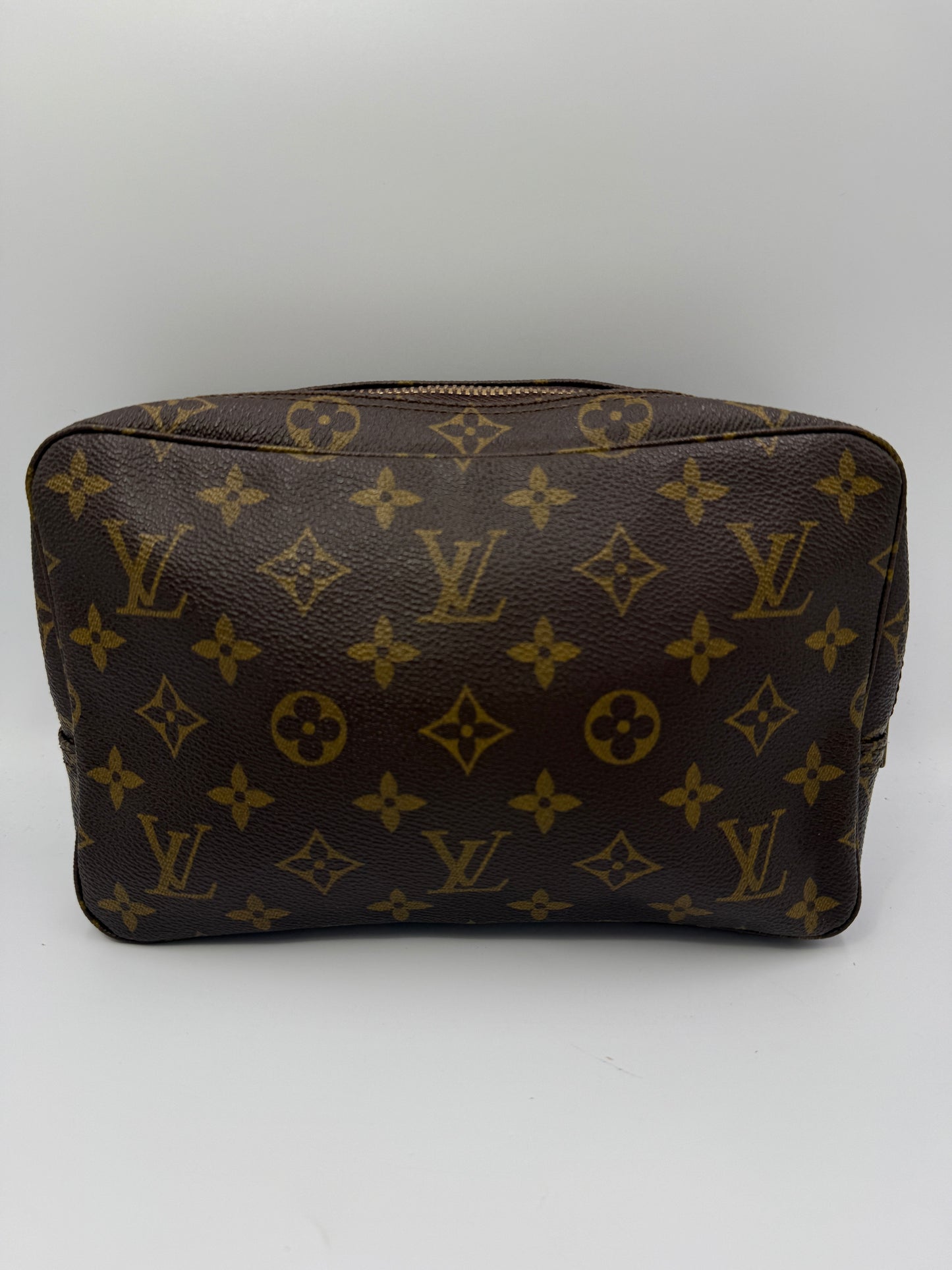 Louis Vuitton Monogram Coated Canvas Toiletry 23 cm