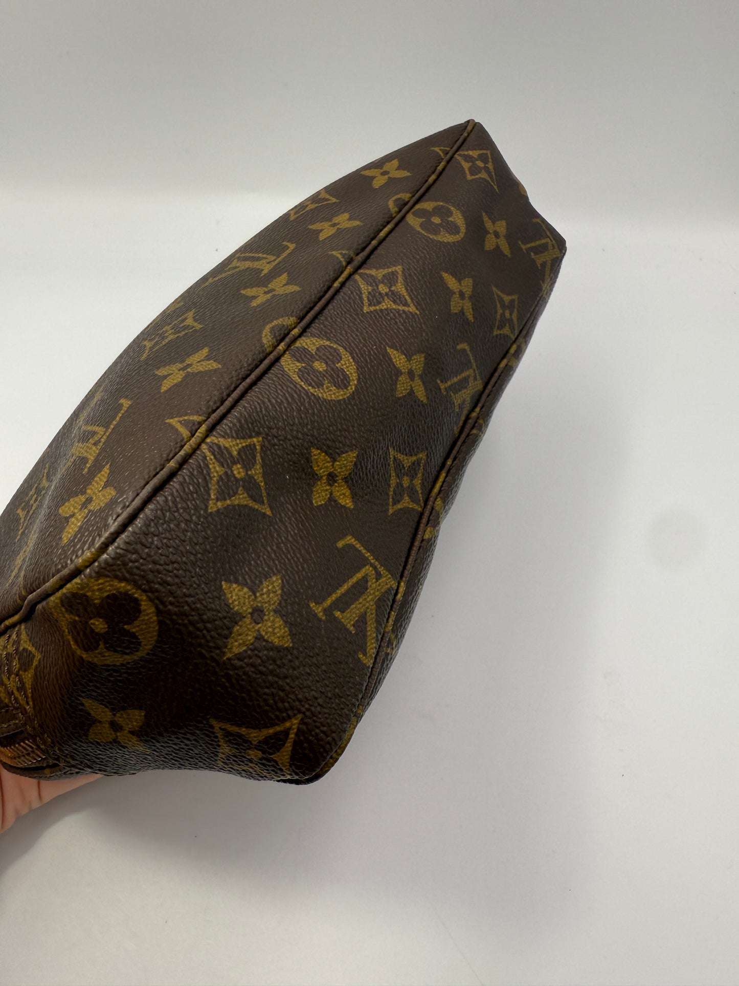 Louis Vuitton Monogram Coated Canvas Toiletry 23 cm