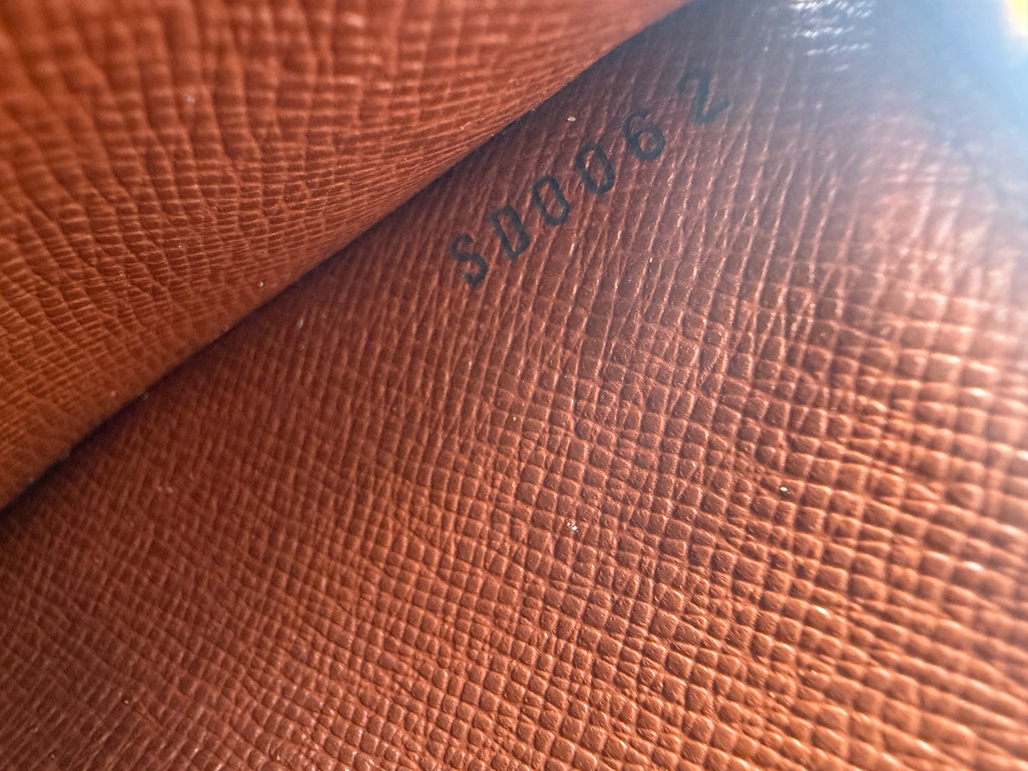 Louis Vuitton Monogram Sarah Wallet SD0062