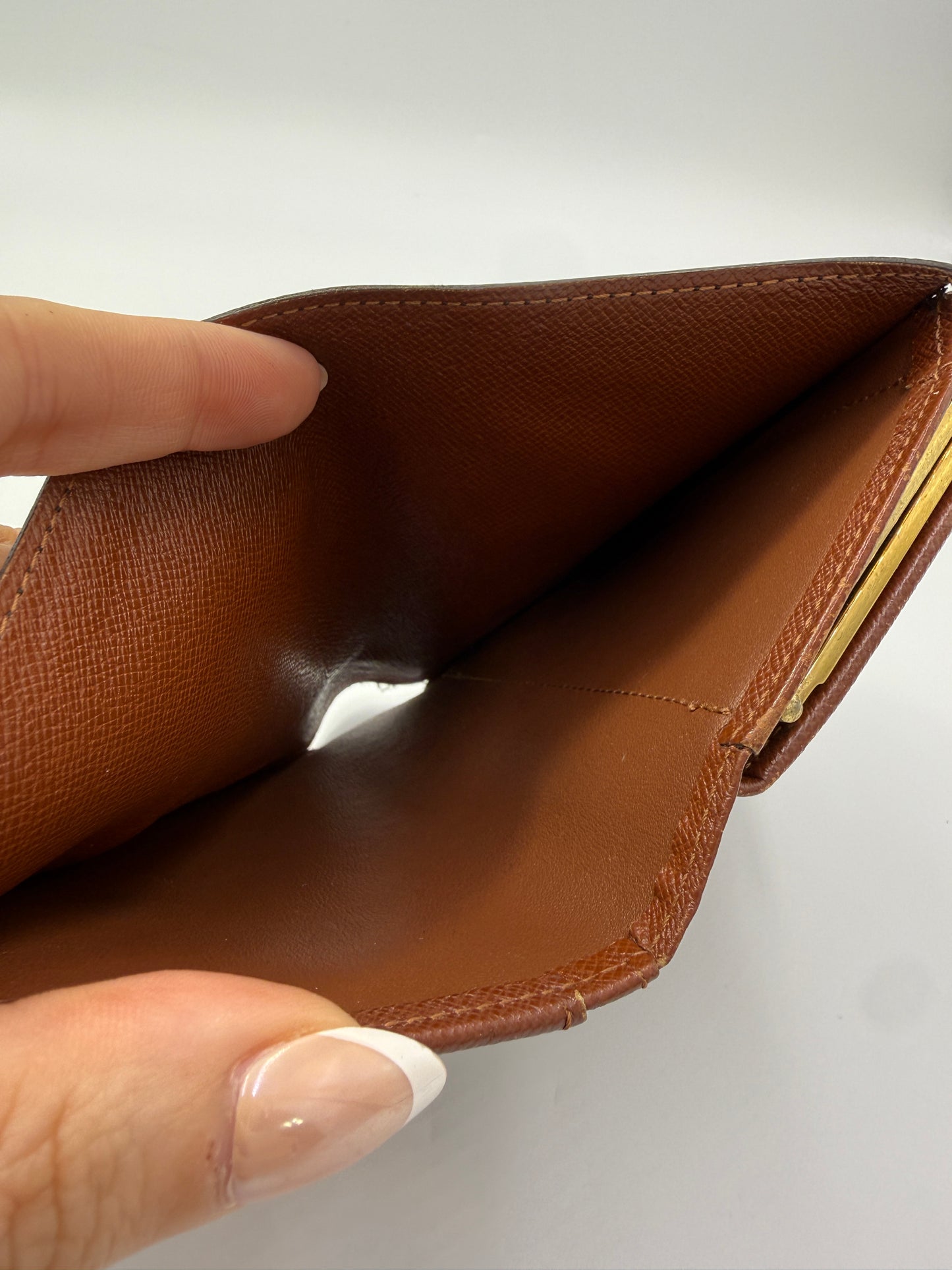 Louis Vuitton Monogram Coated Canvas Kisslock Wallet TH0022