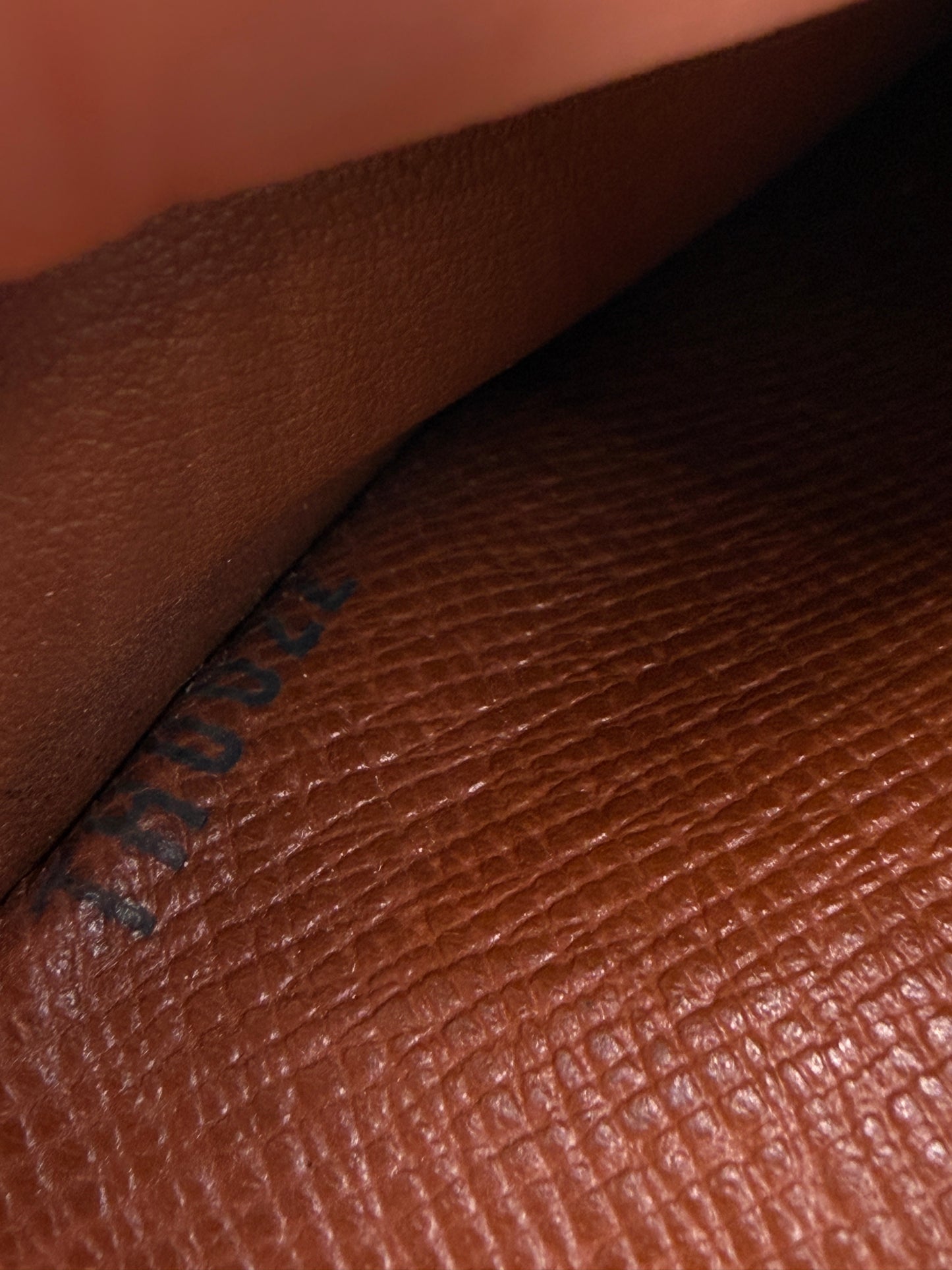 Louis Vuitton Monogram Coated Canvas Kisslock Wallet TH0022