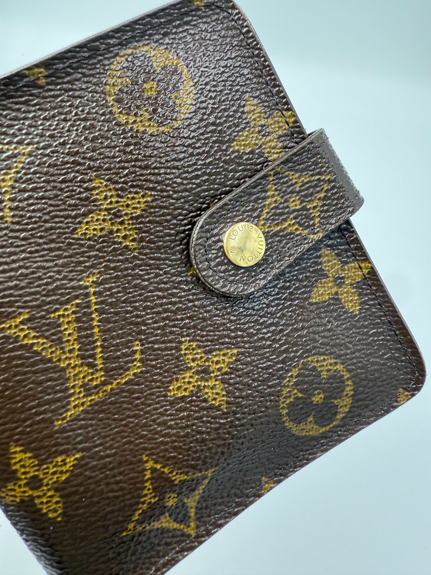 Louis Vuitton Monogram Compact Zippy Wallet MI0082