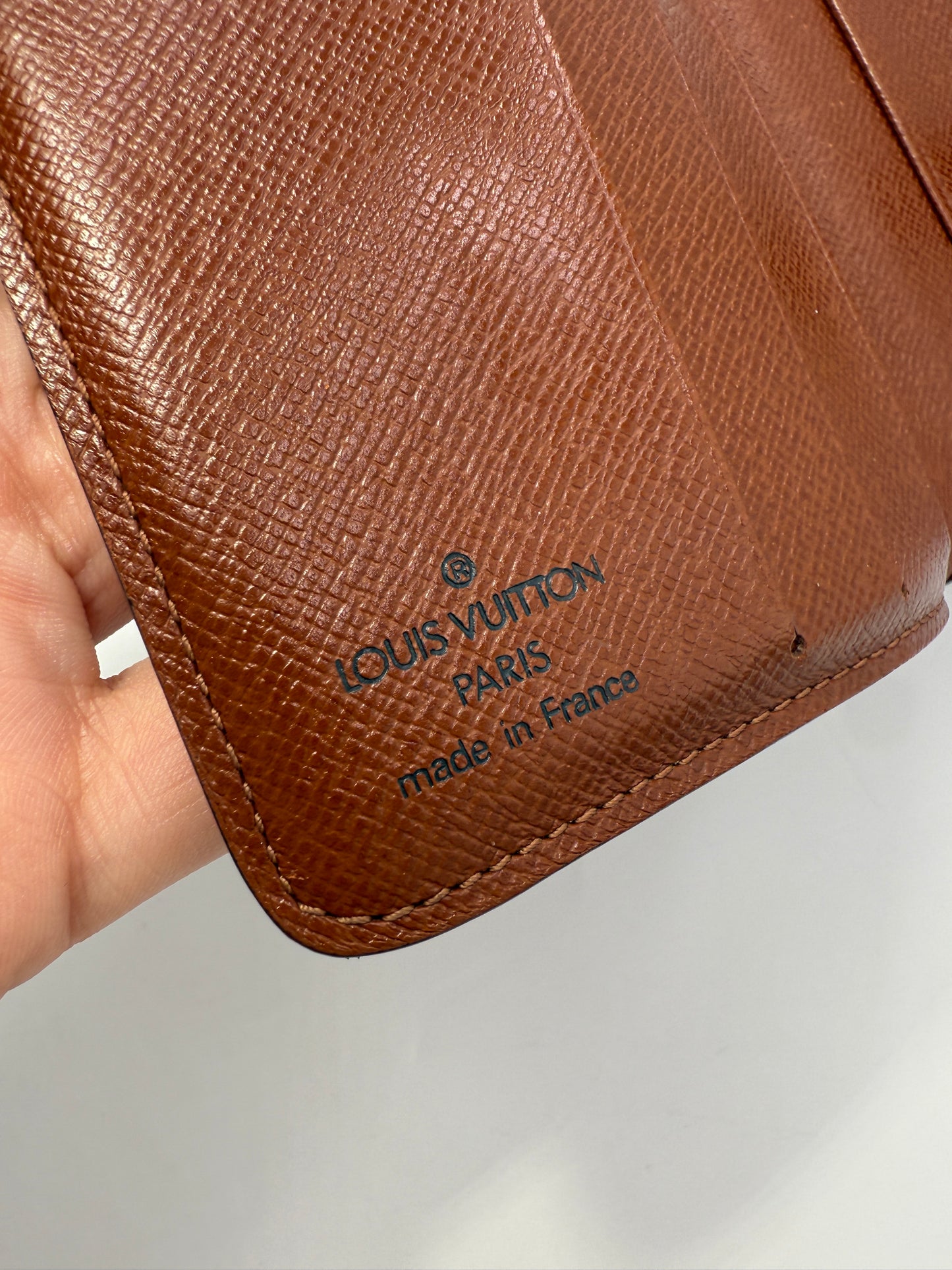 Louis Vuitton Monogram Compact Zippy Wallet MI0082