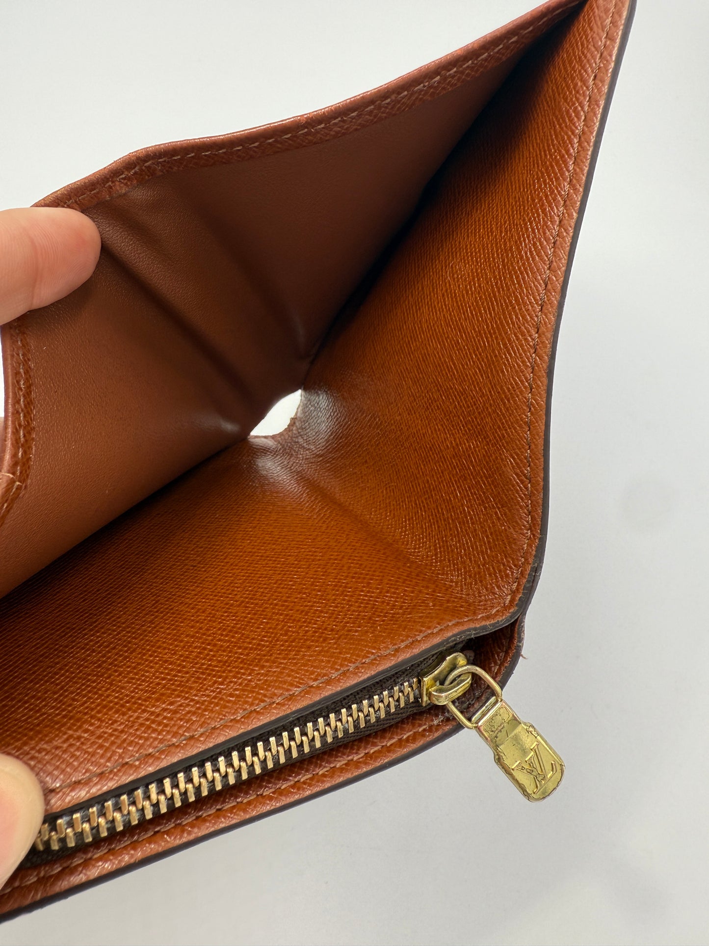 Louis Vuitton Monogram Compact Zippy Wallet MI0082