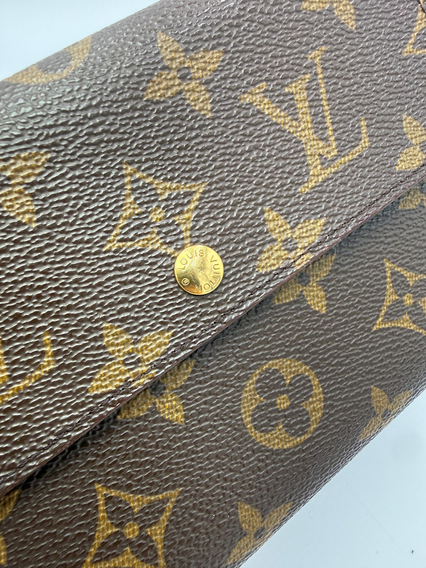 Louis Vuitton Vintage Monogram Compact International Wallet With COA MI0955