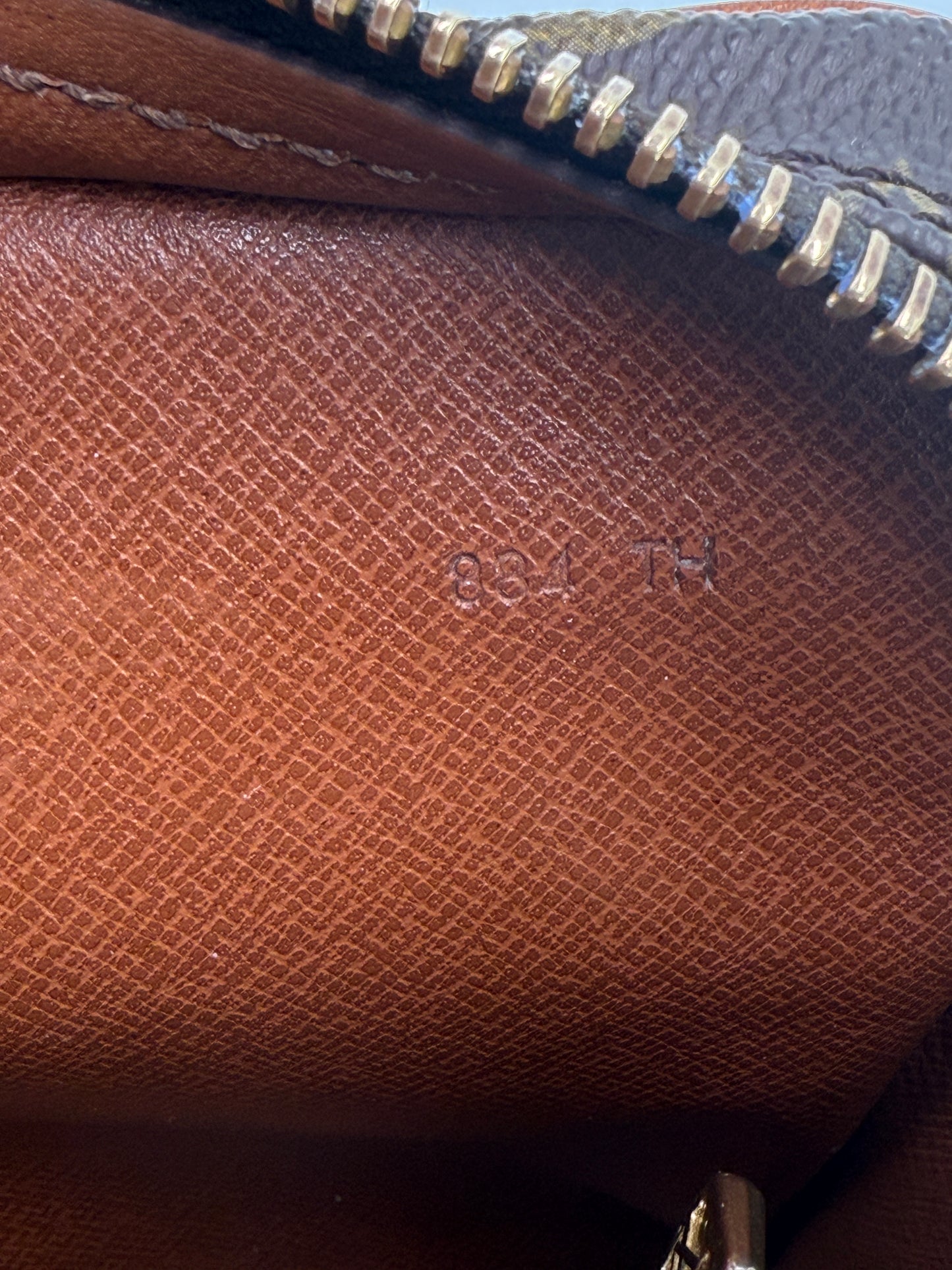 Louis Vuitton Monogram Wristlet 26 cm 884TH