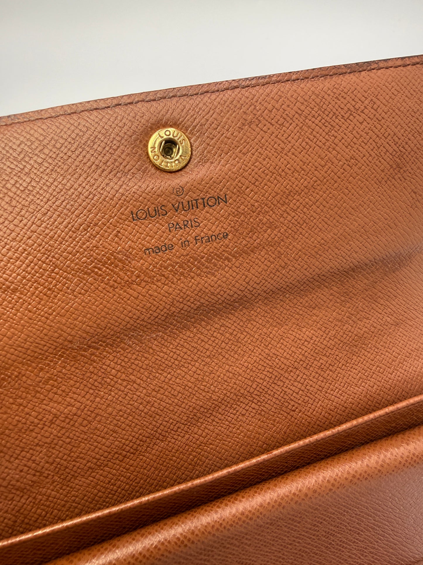 Louis Vuitton Vintage Monogram Compact International Wallet With COA MI0955