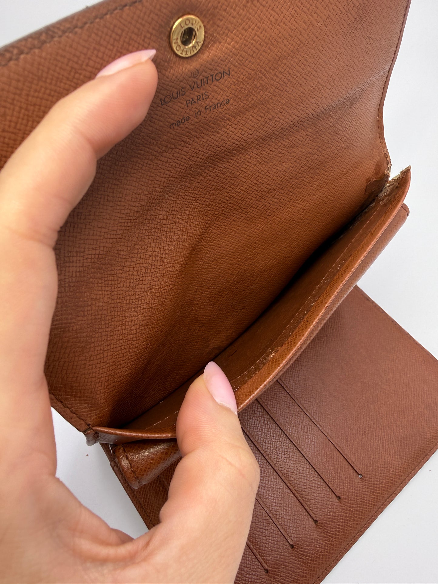 Louis Vuitton Vintage Monogram Compact International Wallet With COA MI0955