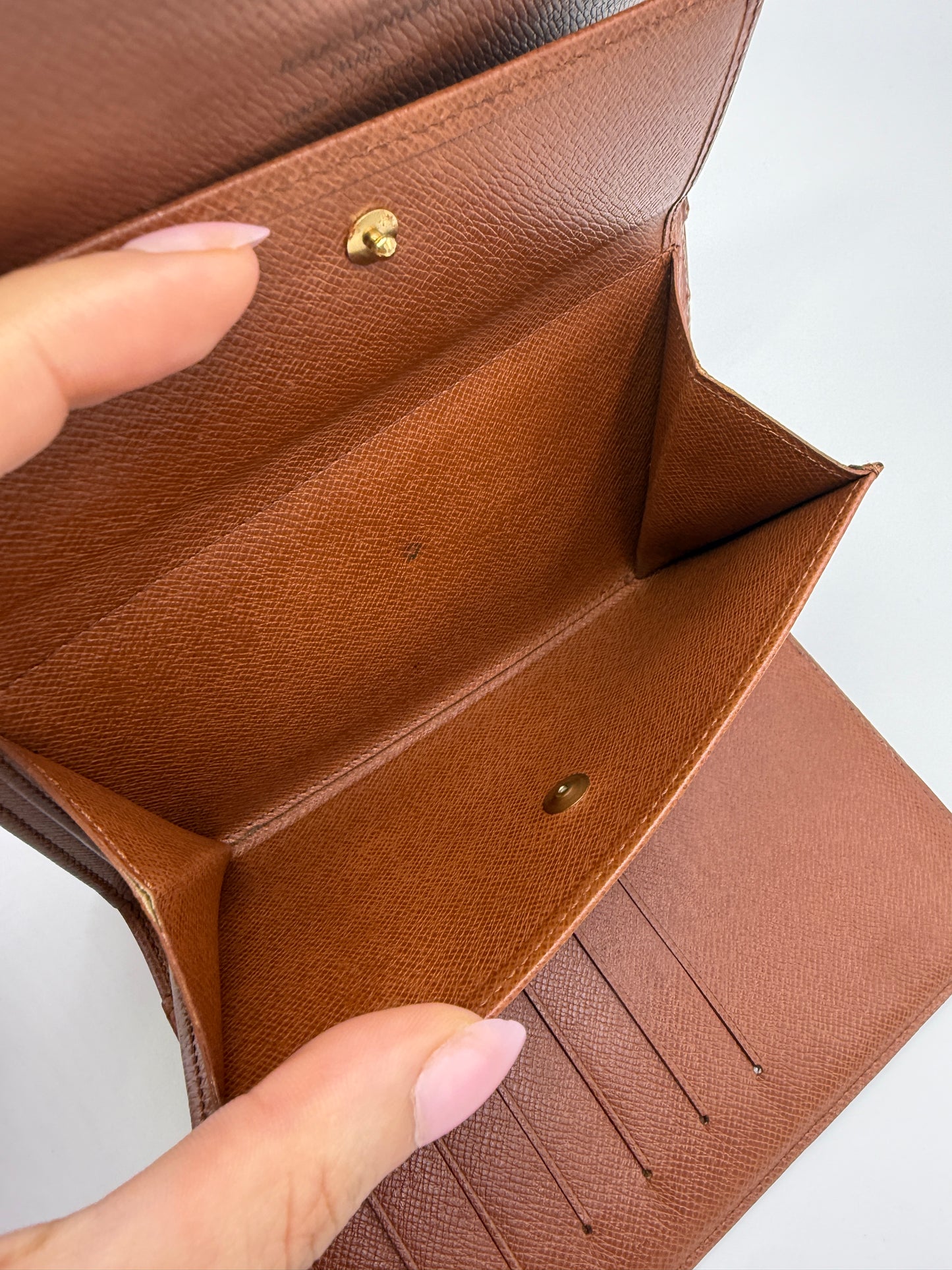 Louis Vuitton Vintage Monogram Compact International Wallet With COA MI0955