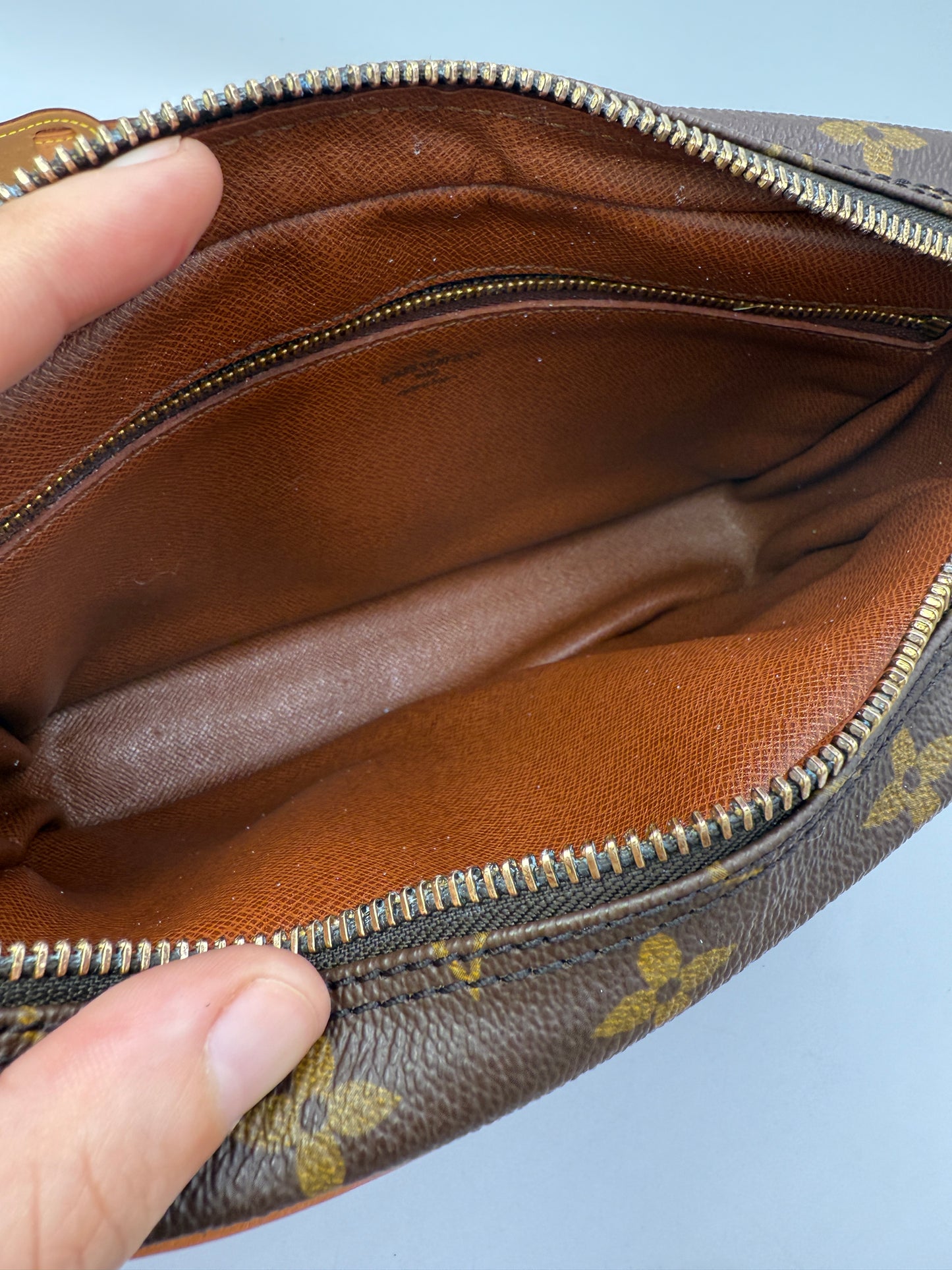 Louis Vuitton Monogram Trocadero 23 cm NO8909