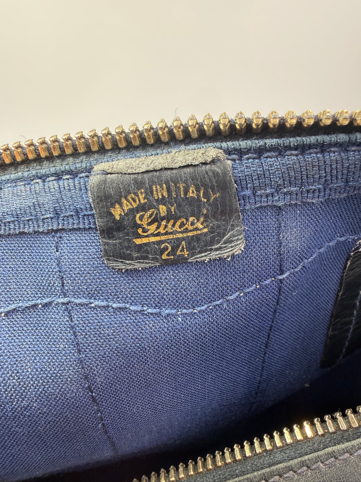 Gucci Authentic Vintage Ophidia GG Supreme Crossbody Boston Bag With COA