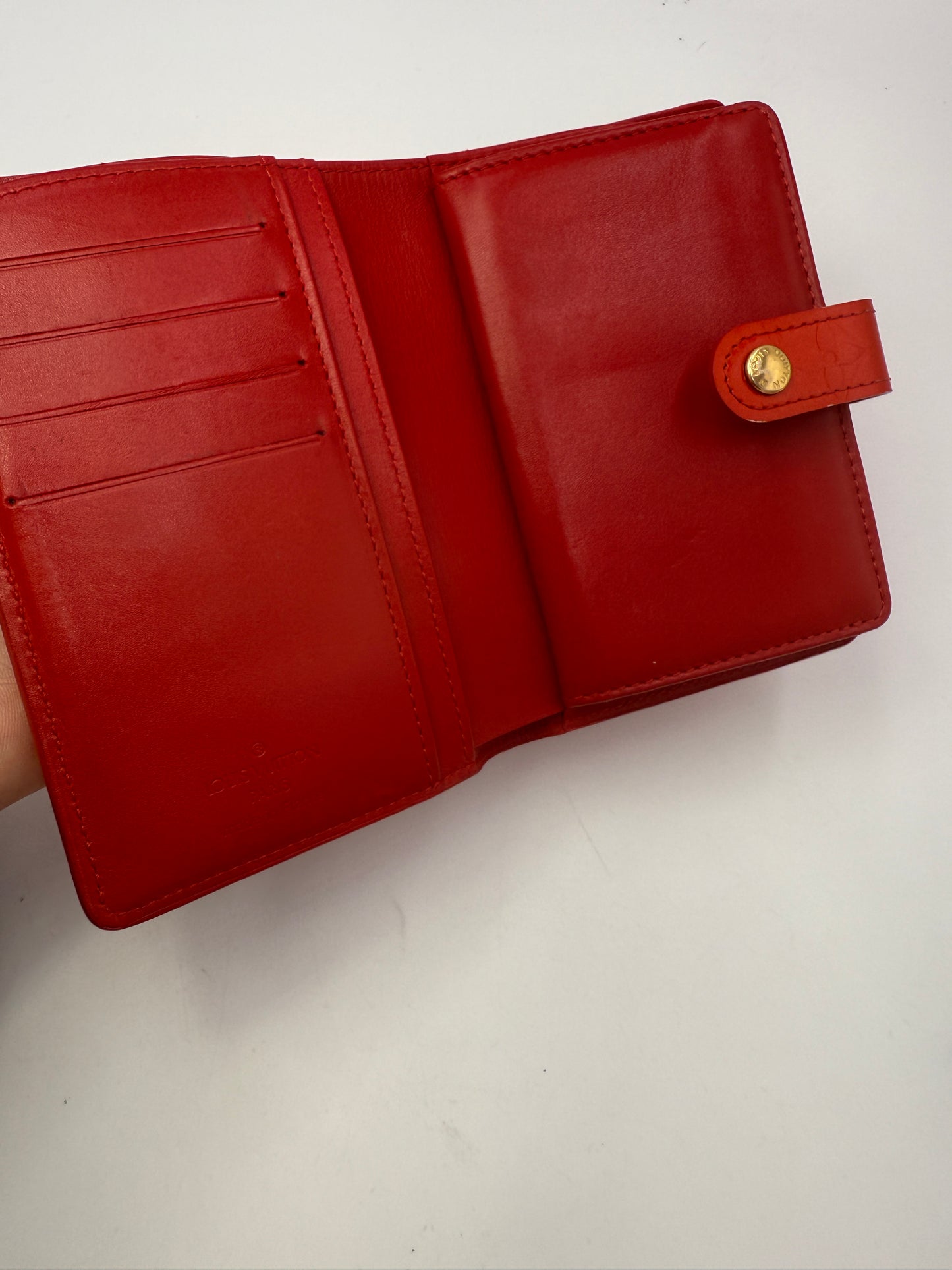 Louis Vuitton Red Vernis Kisslock Wallet MI1023