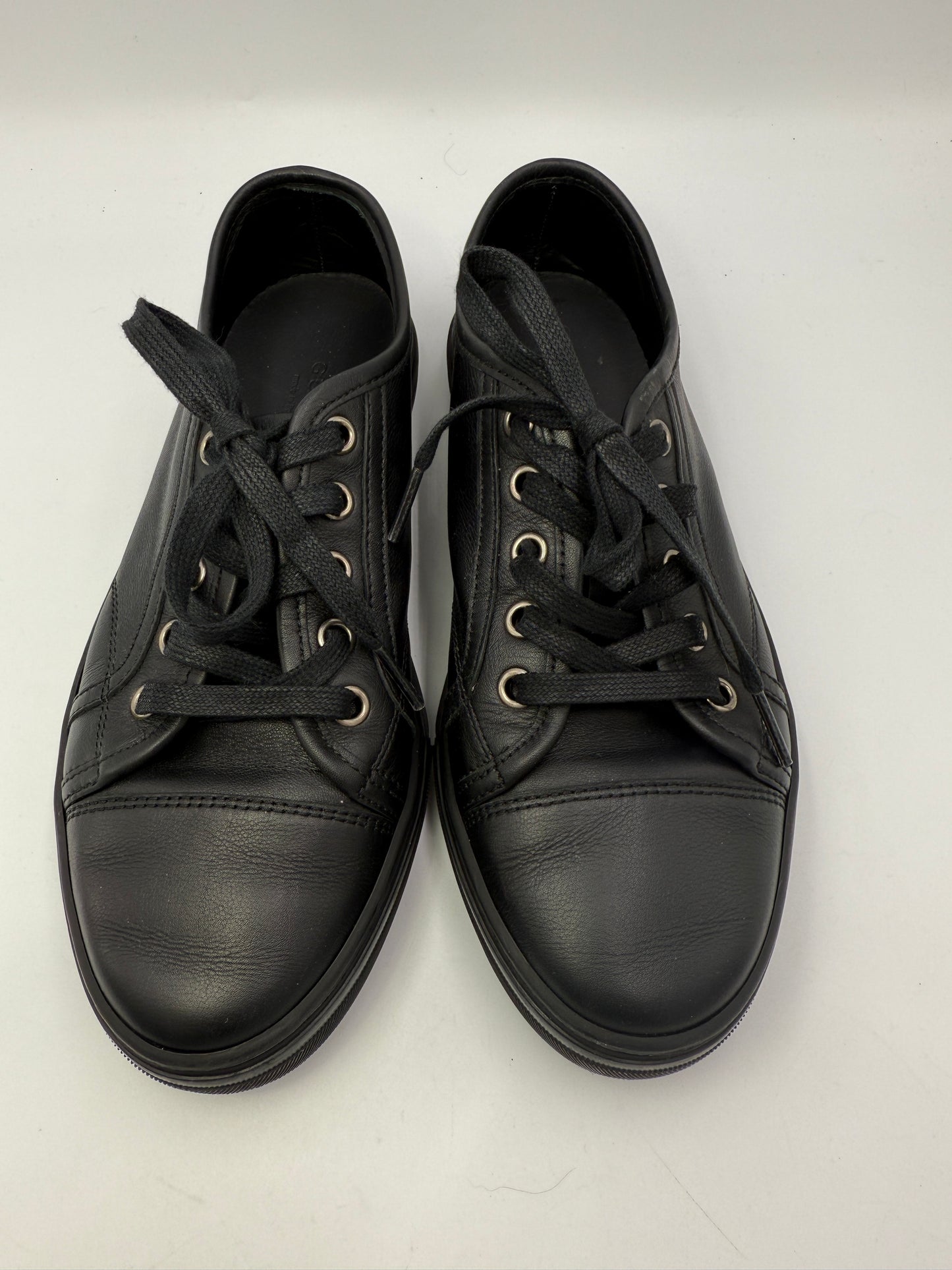 Gucci Black Leather Low Top Sneakers