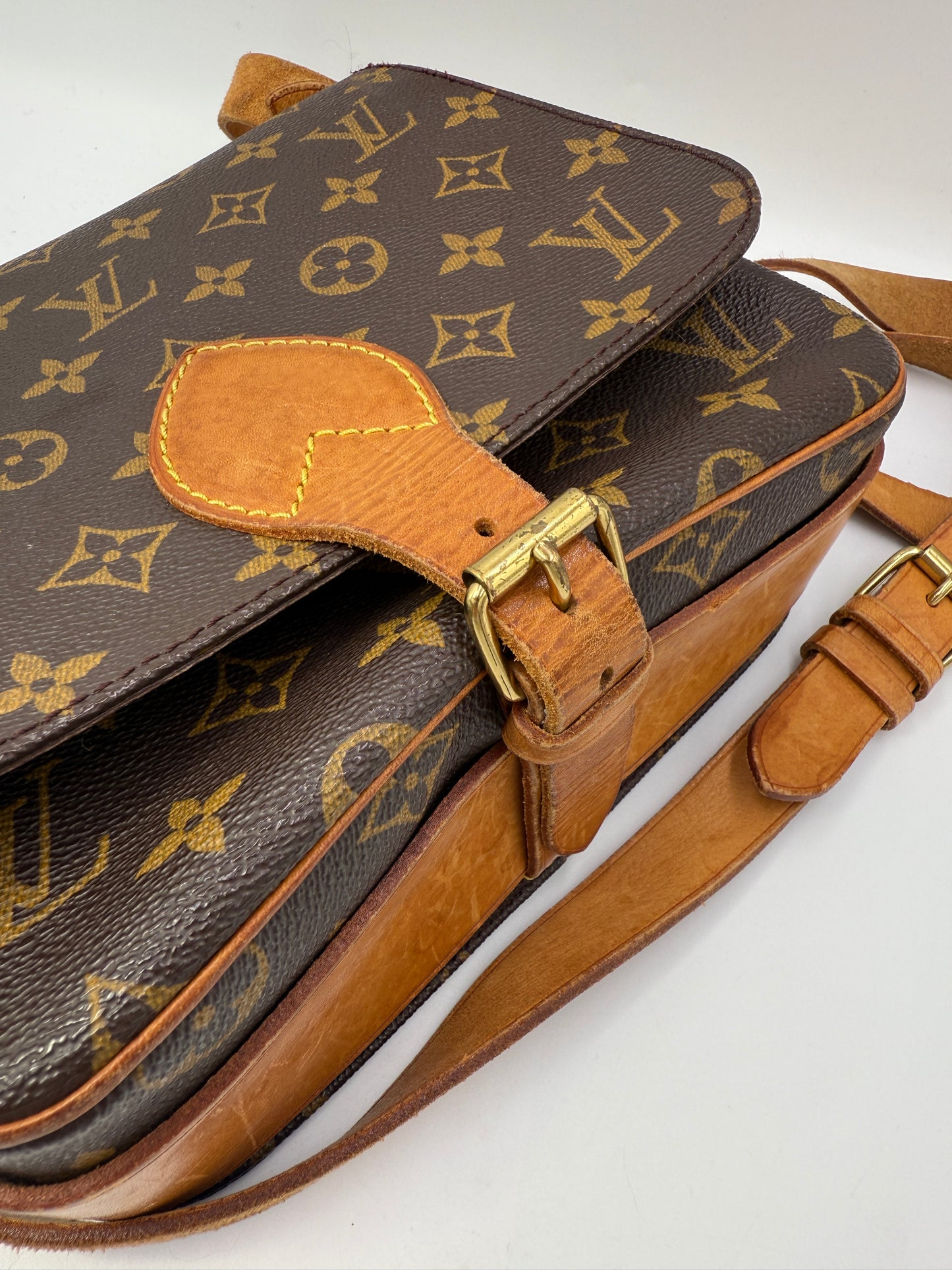 Louis Vuitton Monogram Cartouchiere MM Crossbody Shoulder Bag SL0965