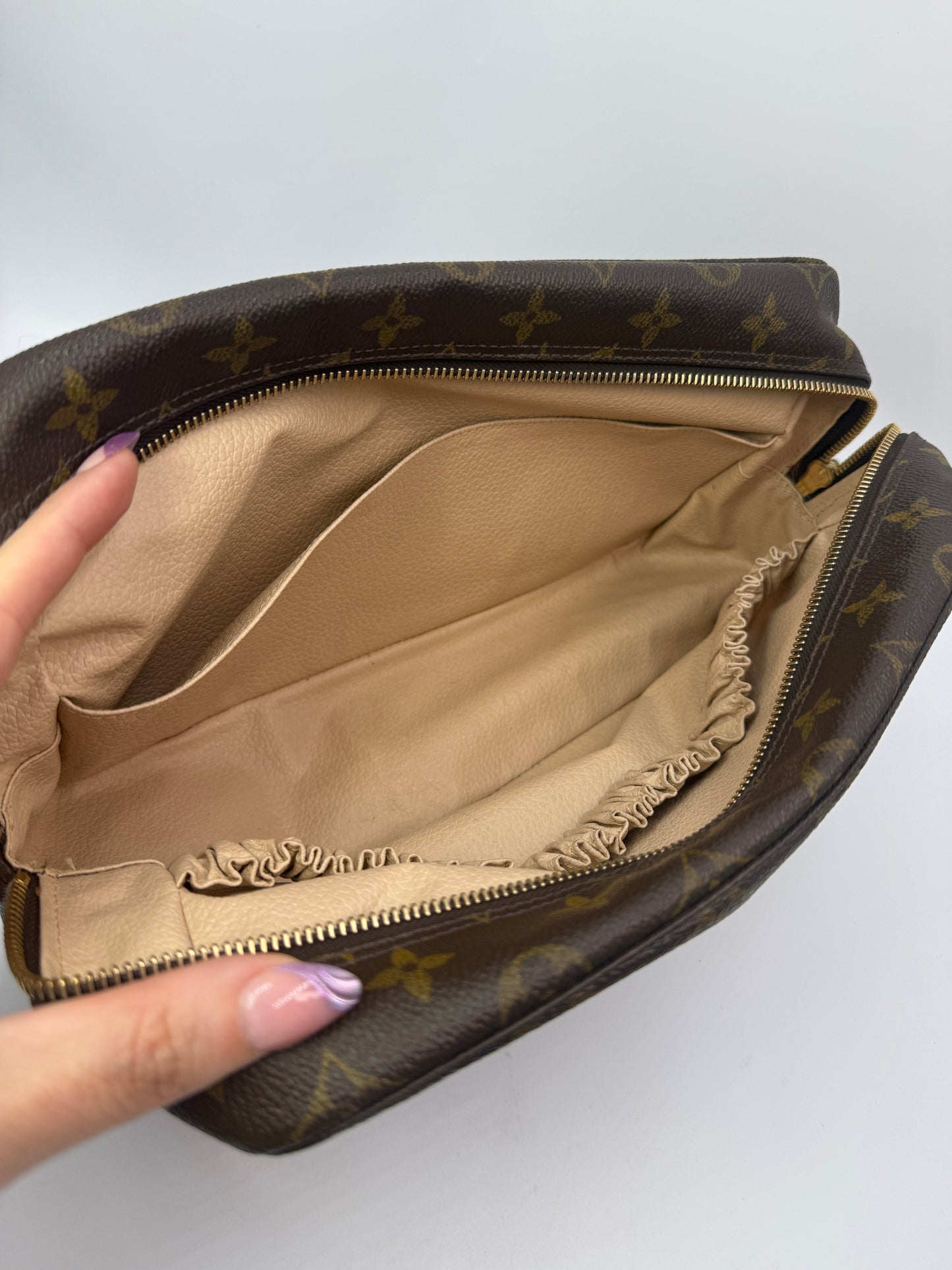 Louis Vuitton Monogram Coated Canvas Toiletry 28 cm