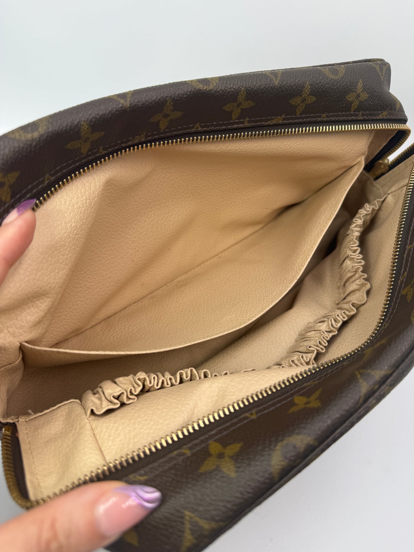 Louis Vuitton Monogram Coated Canvas Toiletry 28 cm